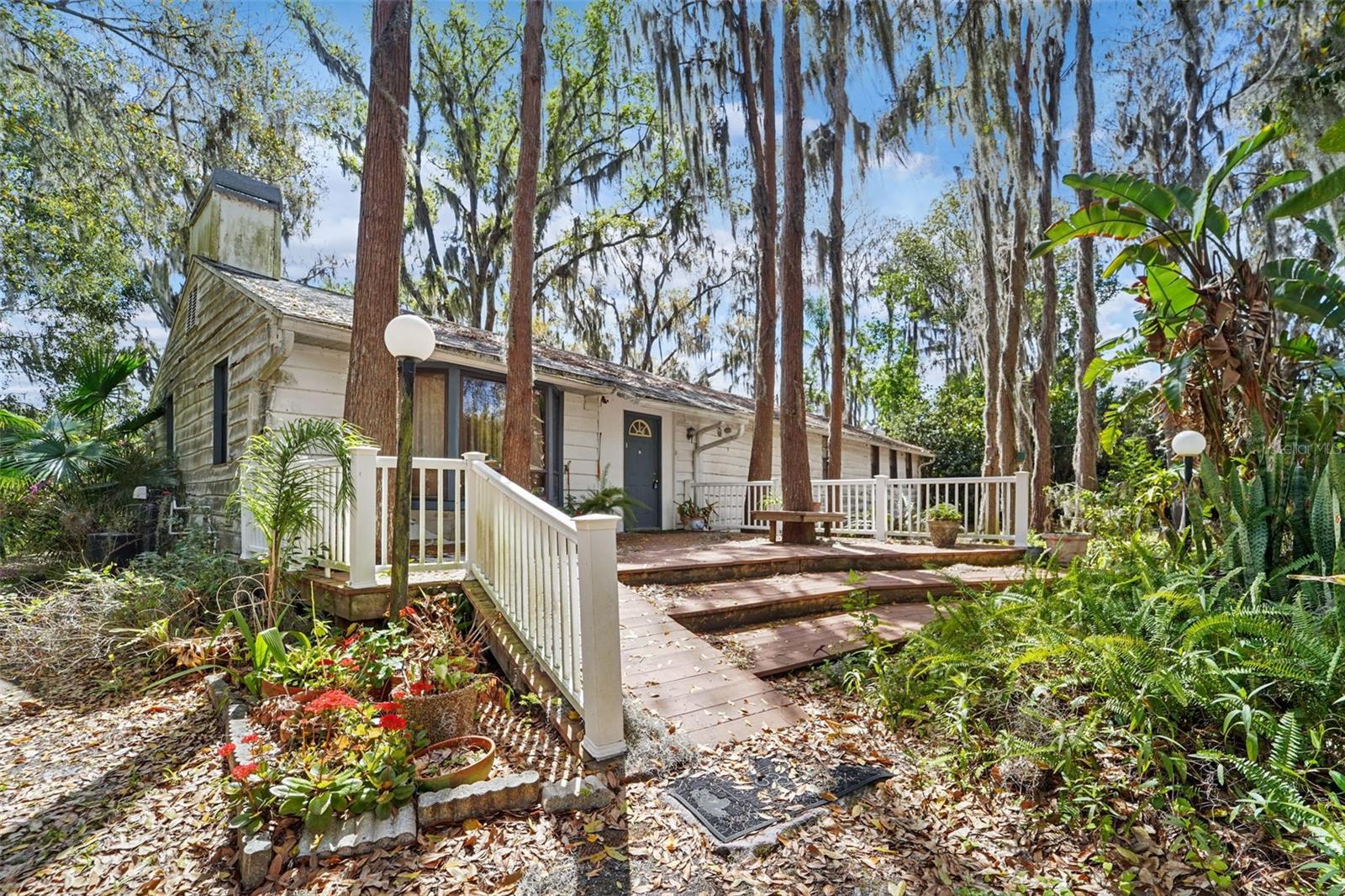 Image 32 of 37 For 18709 Wayne Road