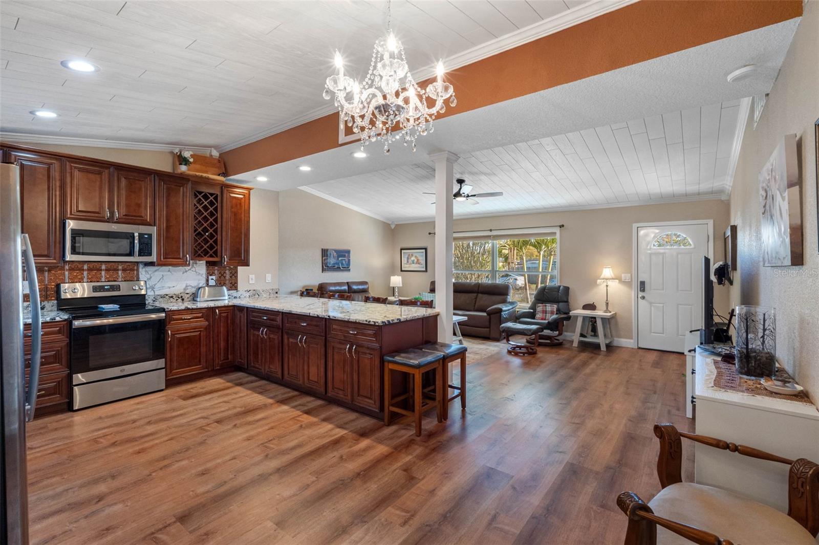 Image 24 of 43 For 11491 118th Place