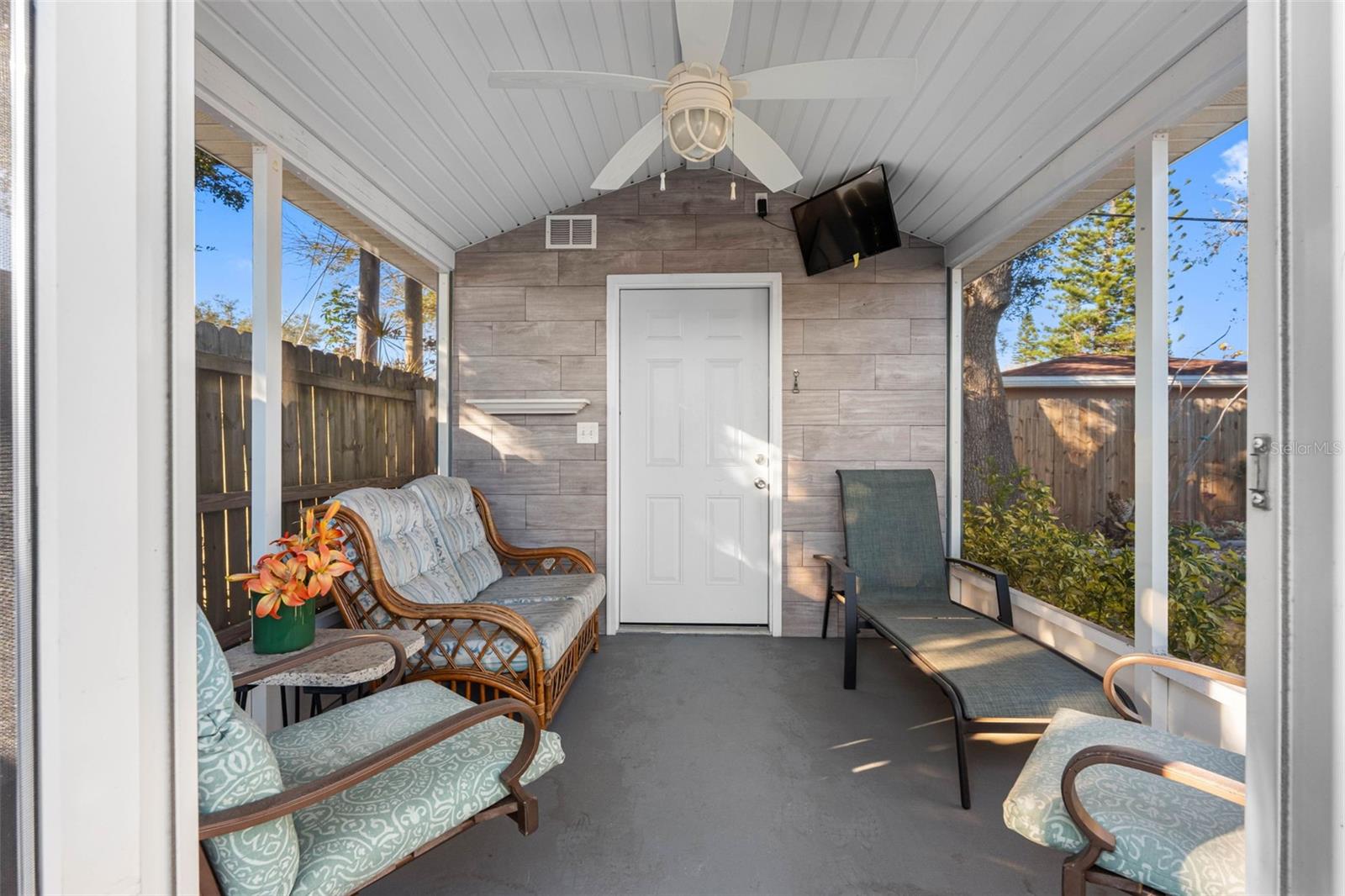 Image 34 of 43 For 11491 118th Place