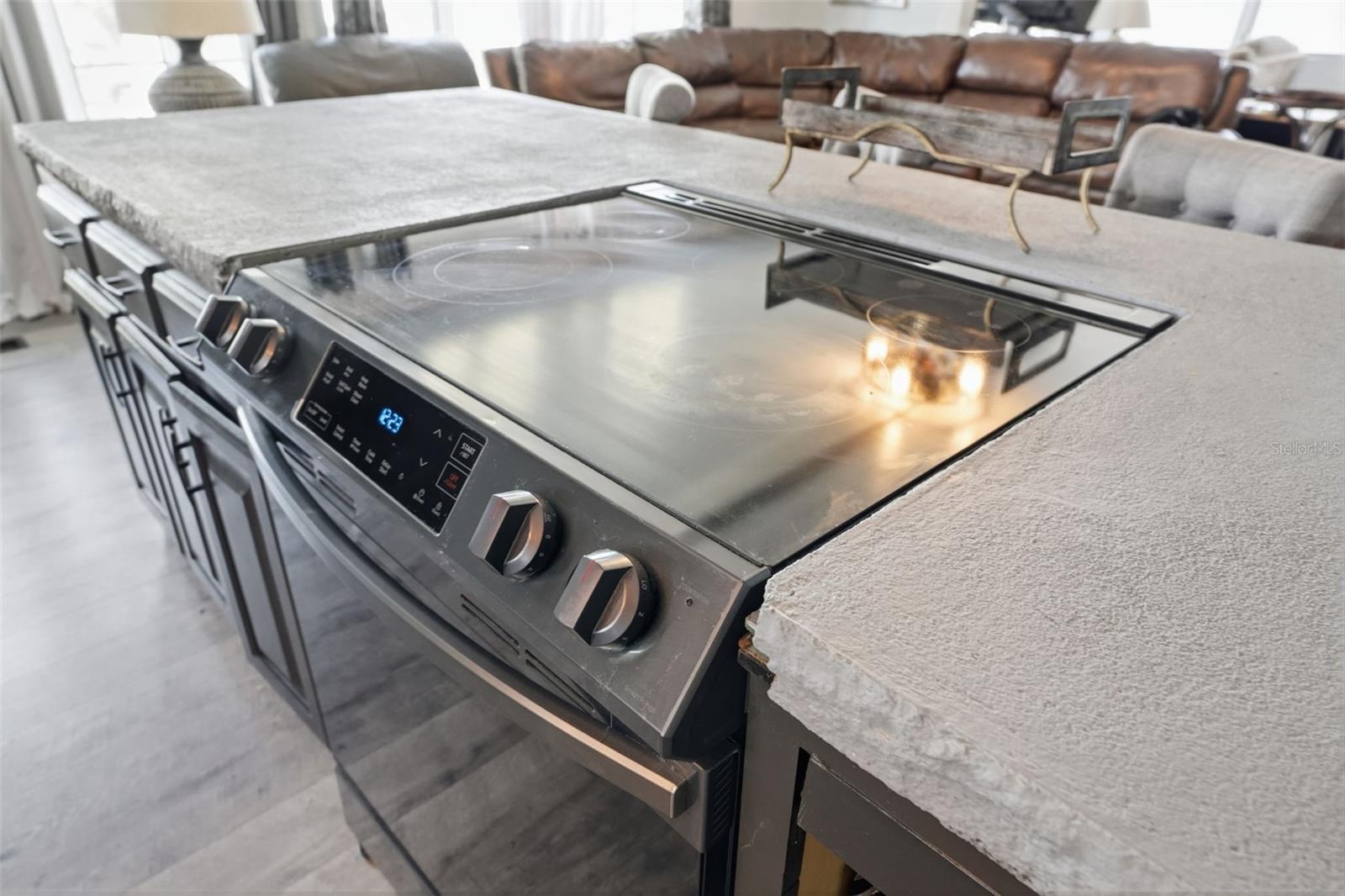 Image 13 of 47 For 8060 Stockholm Street