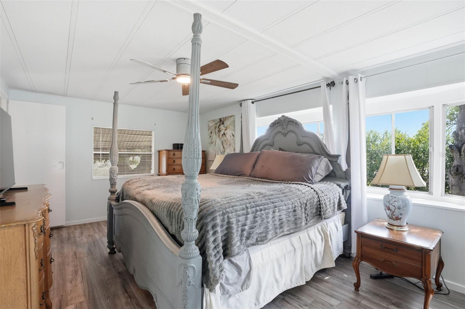 Image 22 of 47 For 8060 Stockholm Street