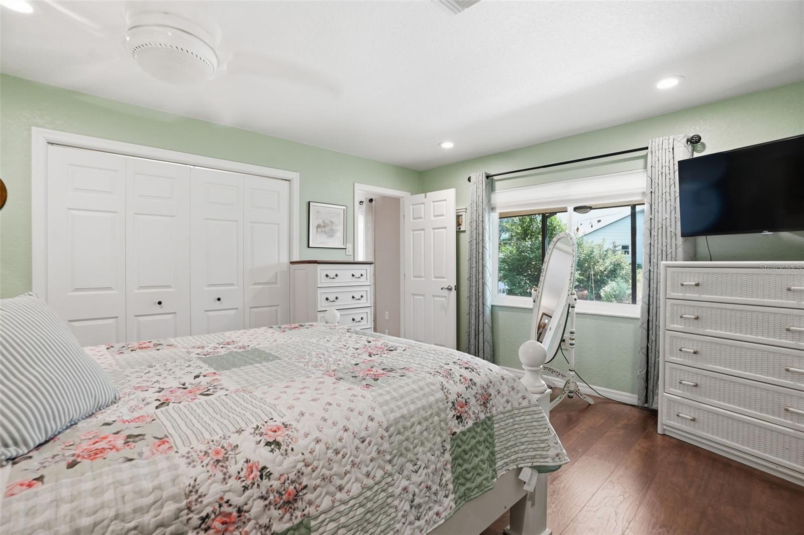 Image 12 of 38 For 2658 Royal Ridge Drive