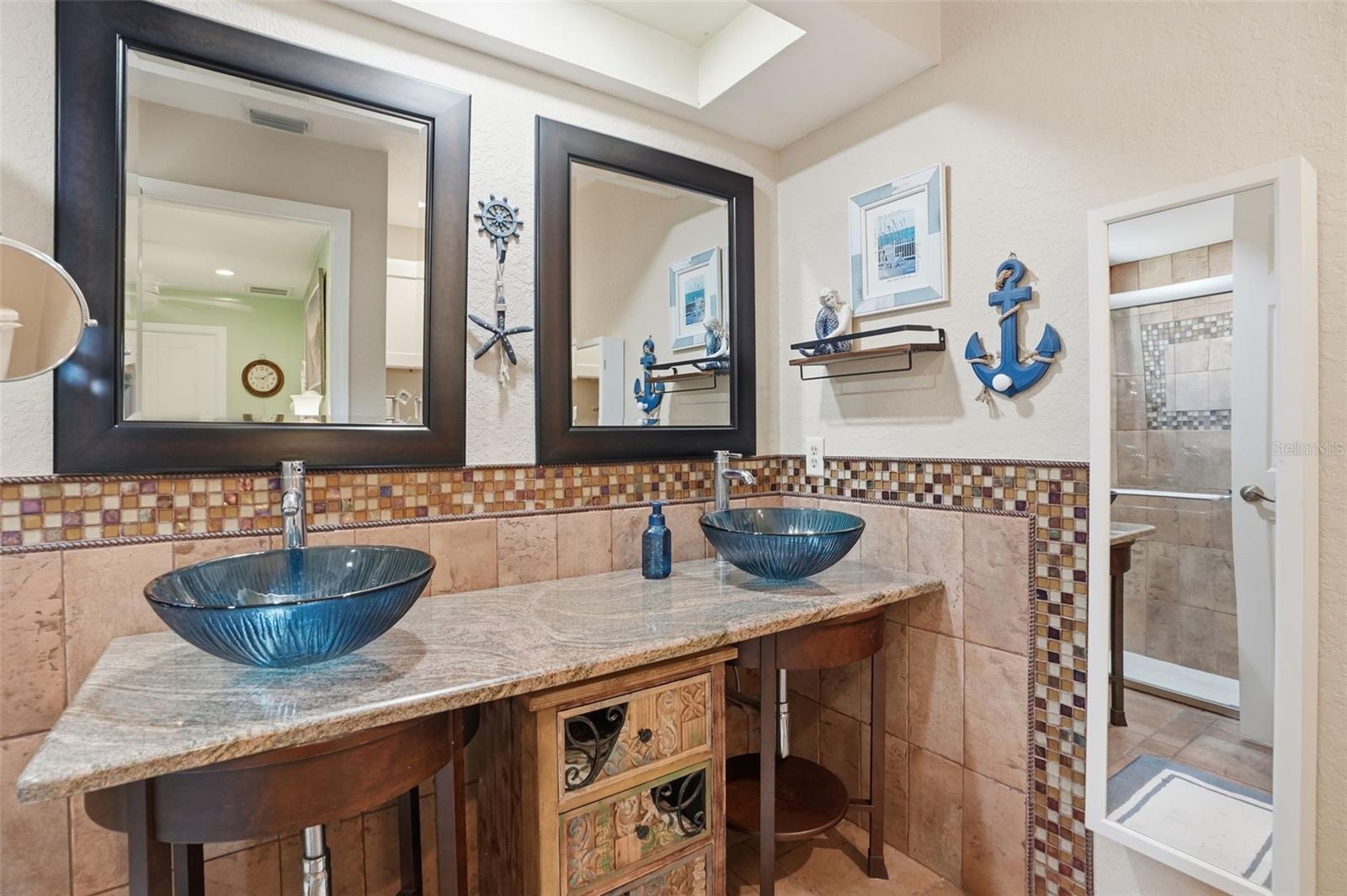 Image 13 of 38 For 2658 Royal Ridge Drive