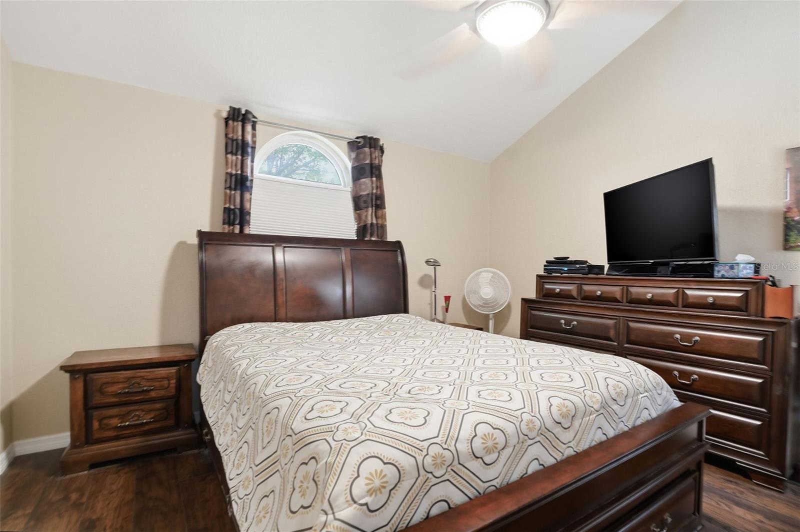 Image 15 of 38 For 2658 Royal Ridge Drive