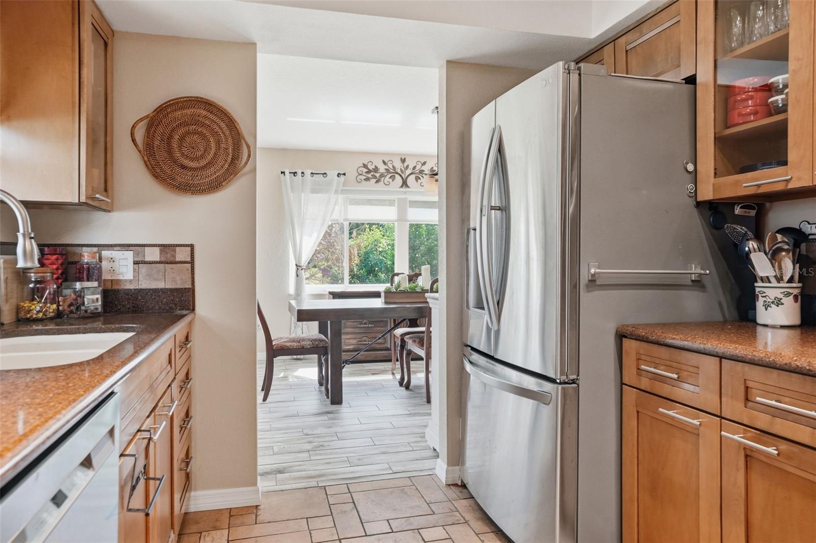 Image 4 of 38 For 2658 Royal Ridge Drive