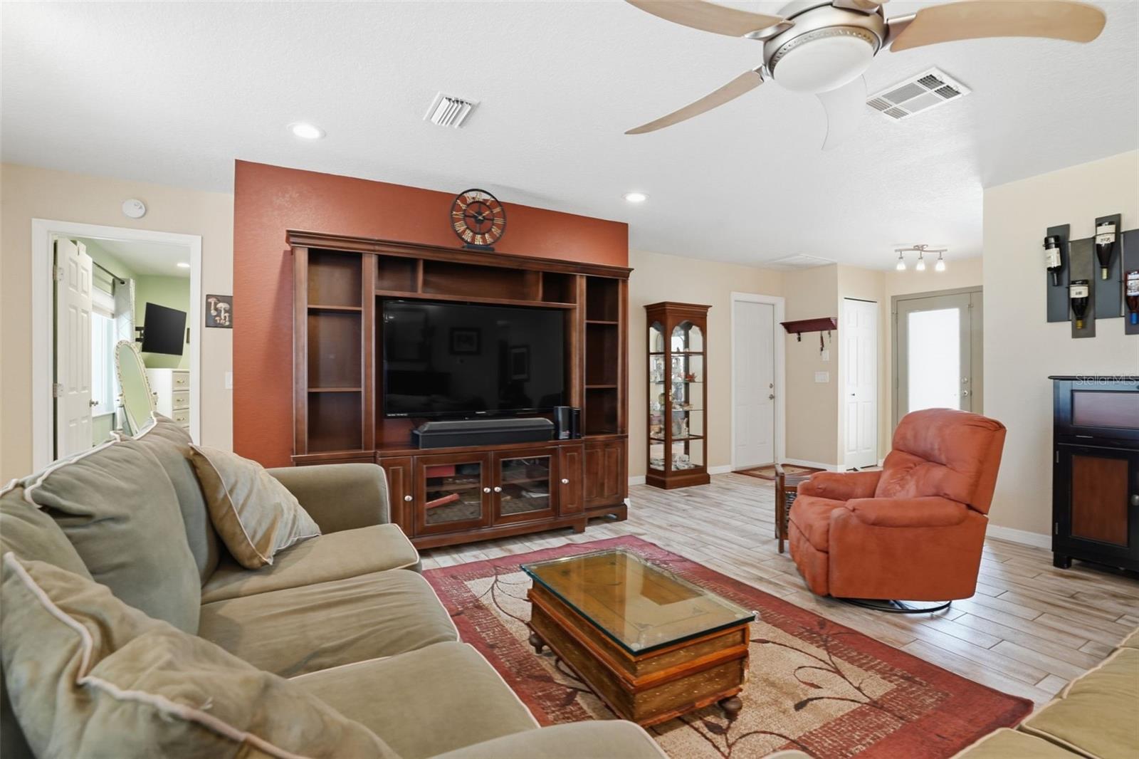 Image 6 of 38 For 2658 Royal Ridge Drive