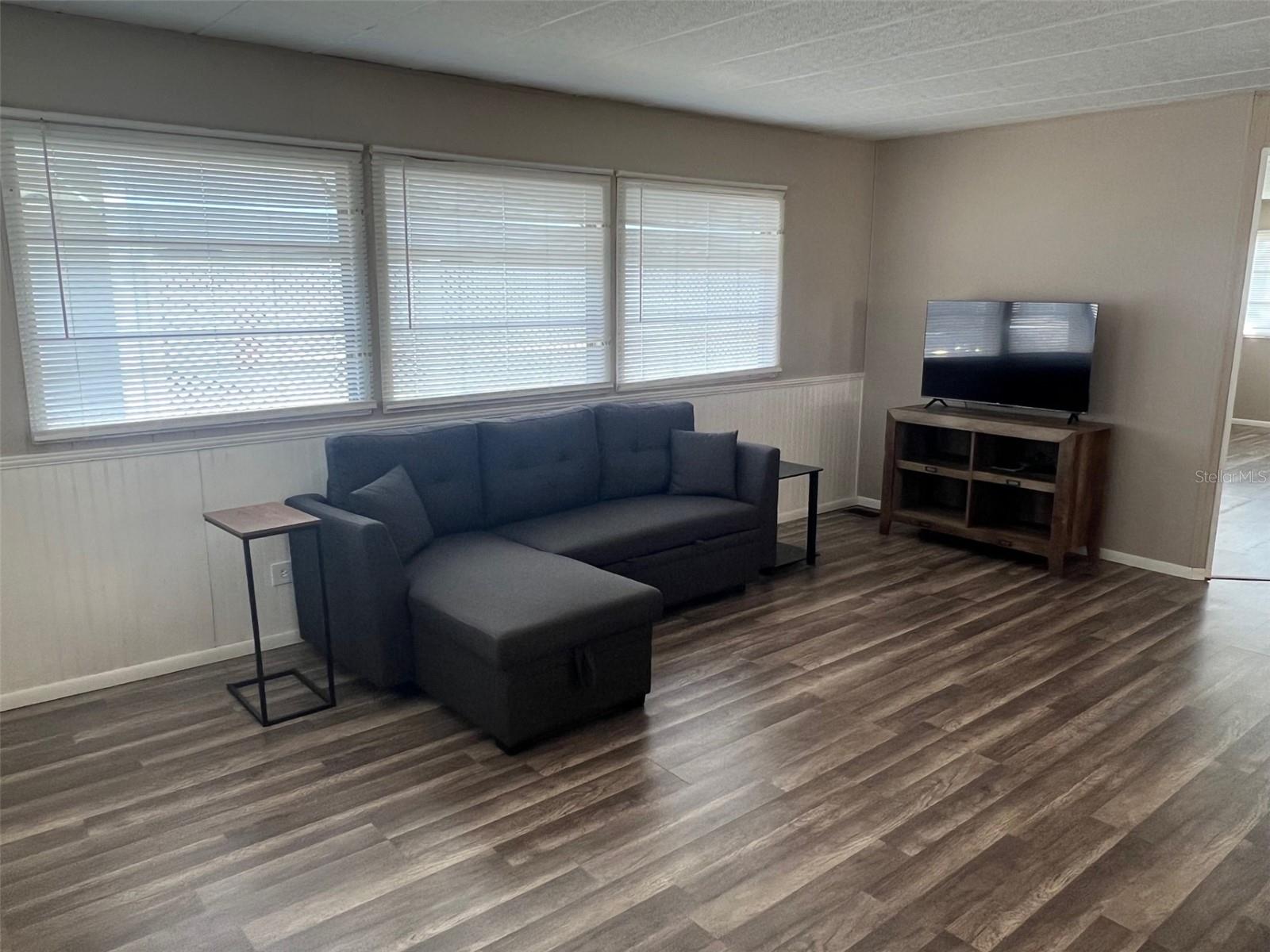 Image 11 of 29 For 66 Thatch Palm Street W