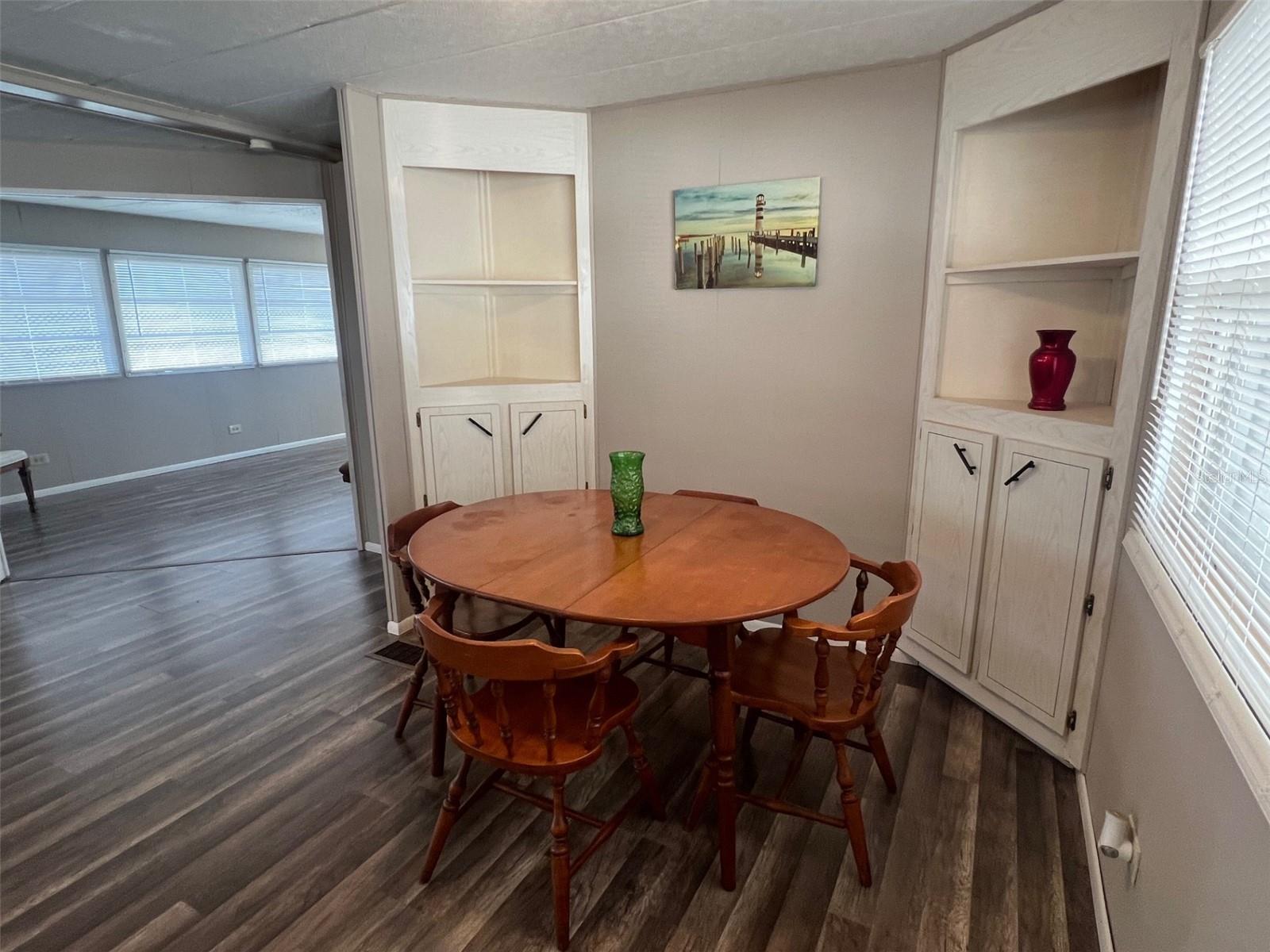 Image 9 of 29 For 66 Thatch Palm Street W