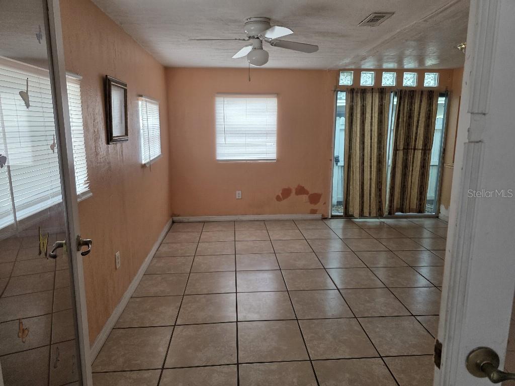 Image 14 of 26 For 7621 Ilex Drive