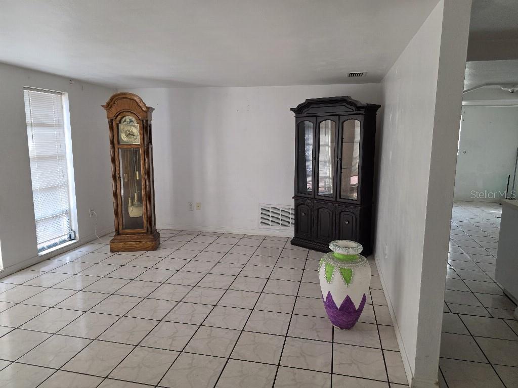 Image 16 of 26 For 7621 Ilex Drive