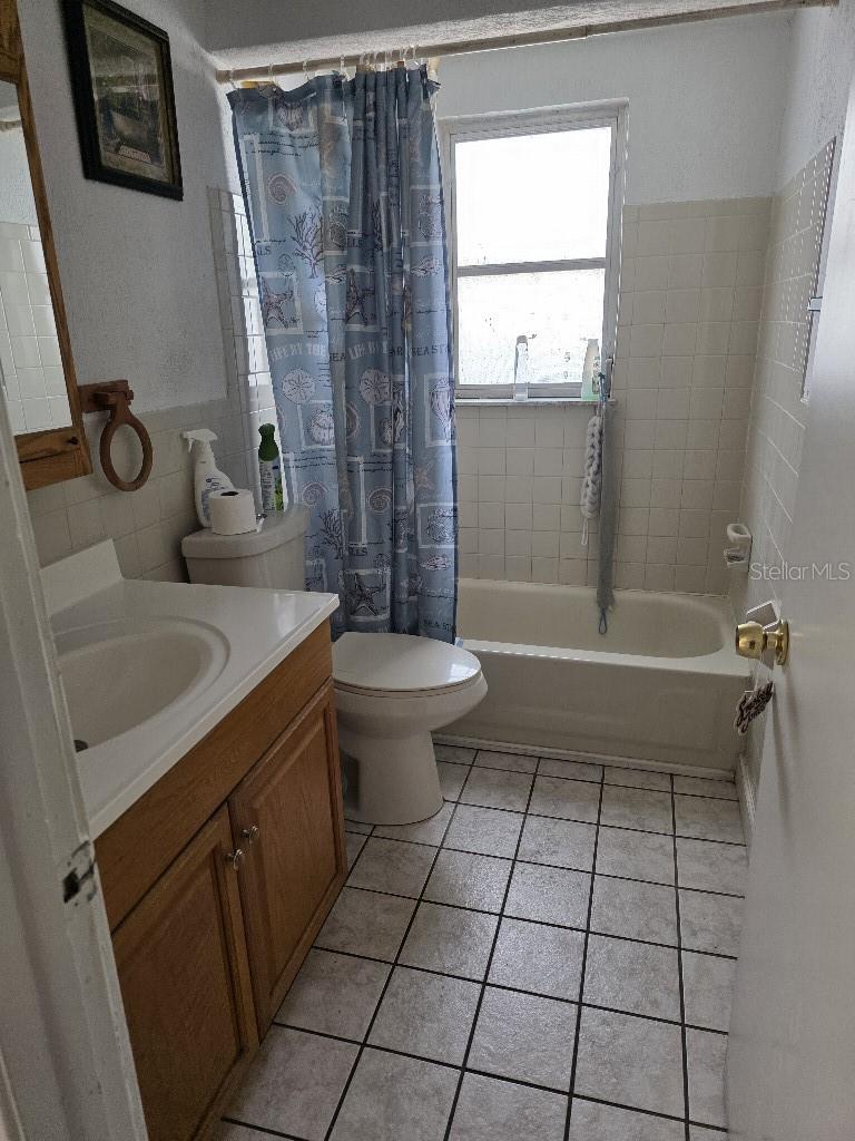 Image 17 of 26 For 7621 Ilex Drive