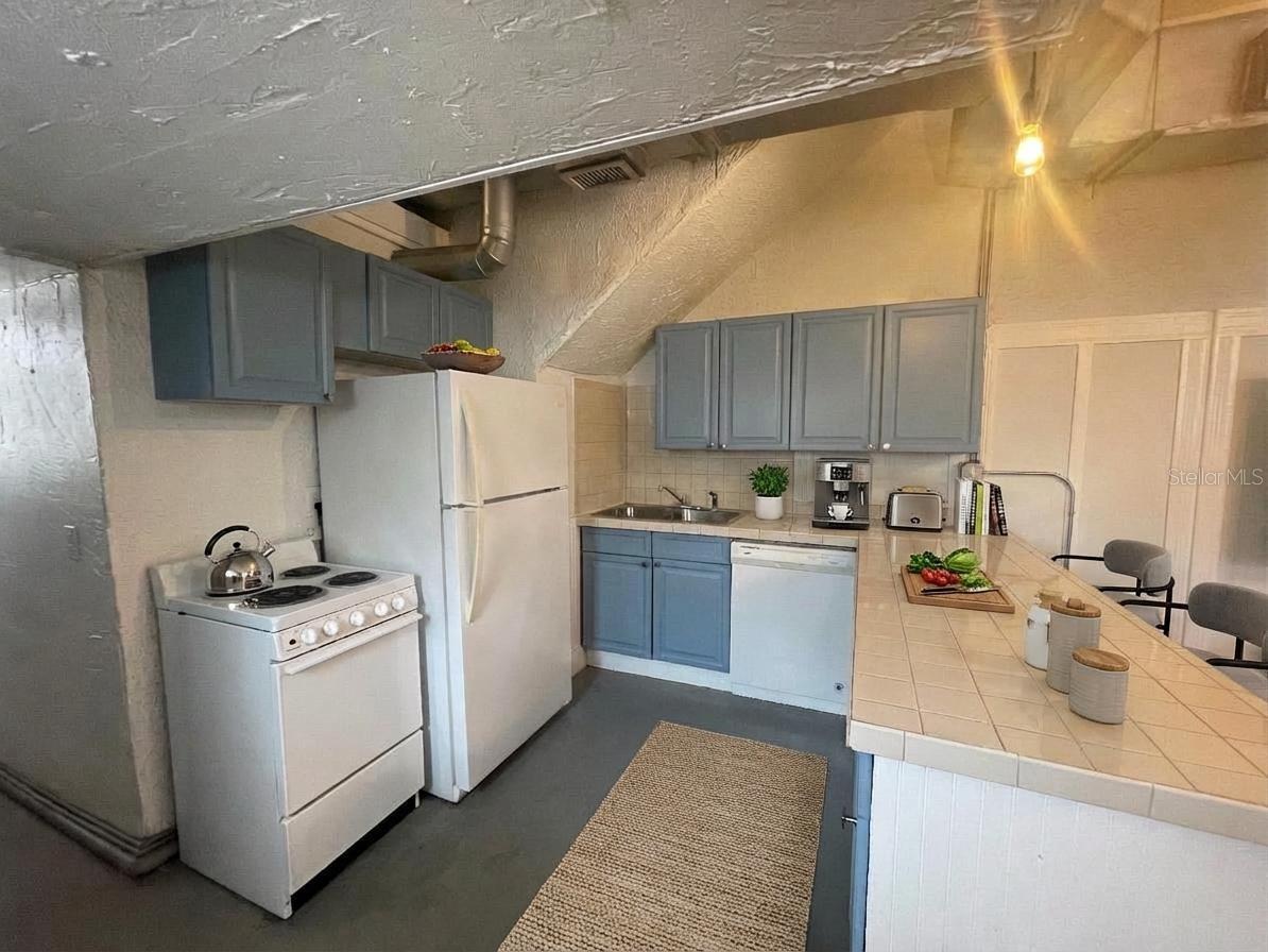 Image 6 of 25 For 2305 Texas Avenue 7