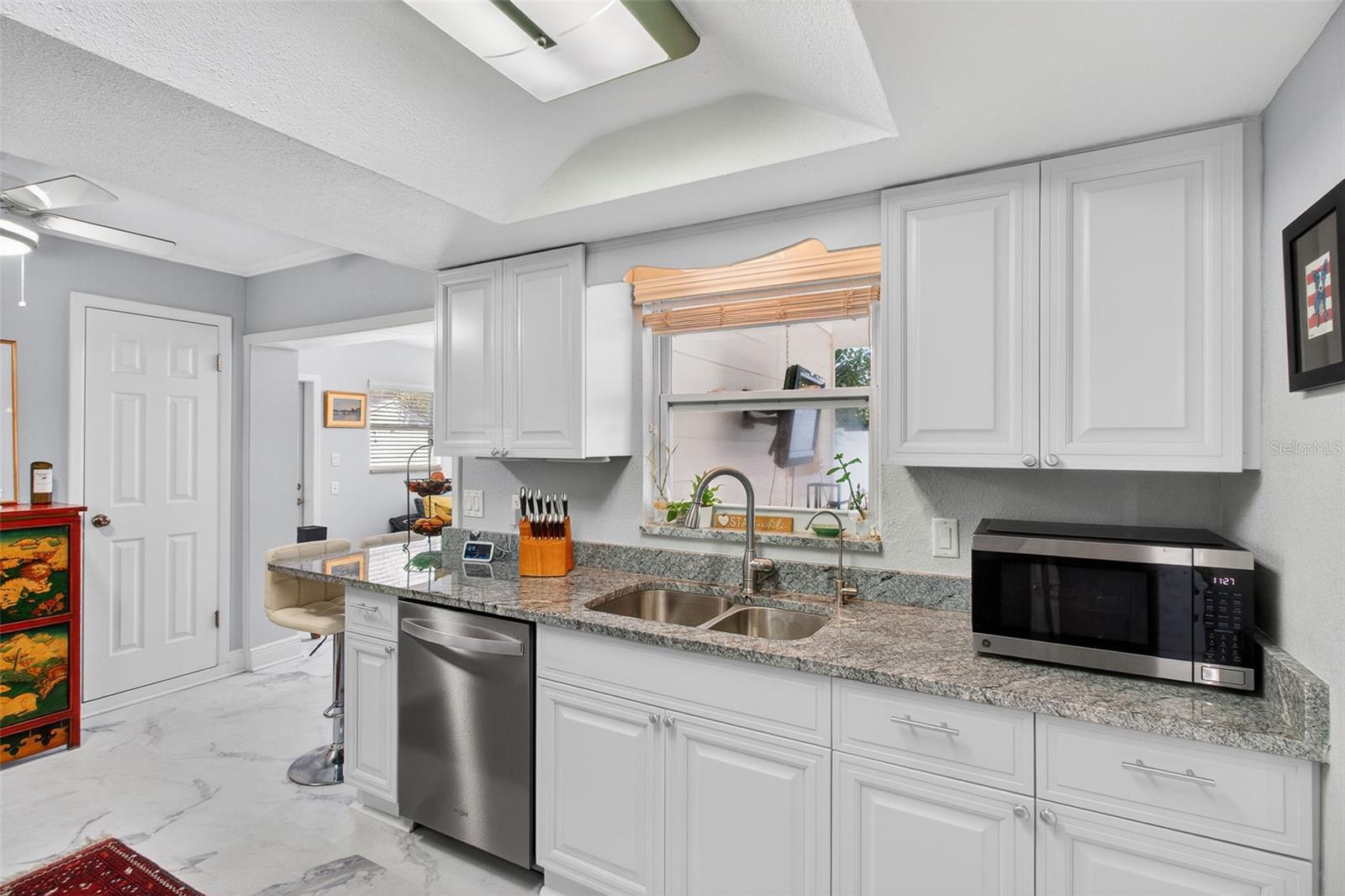 Image 10 of 29 For 5723 1st Street Ne