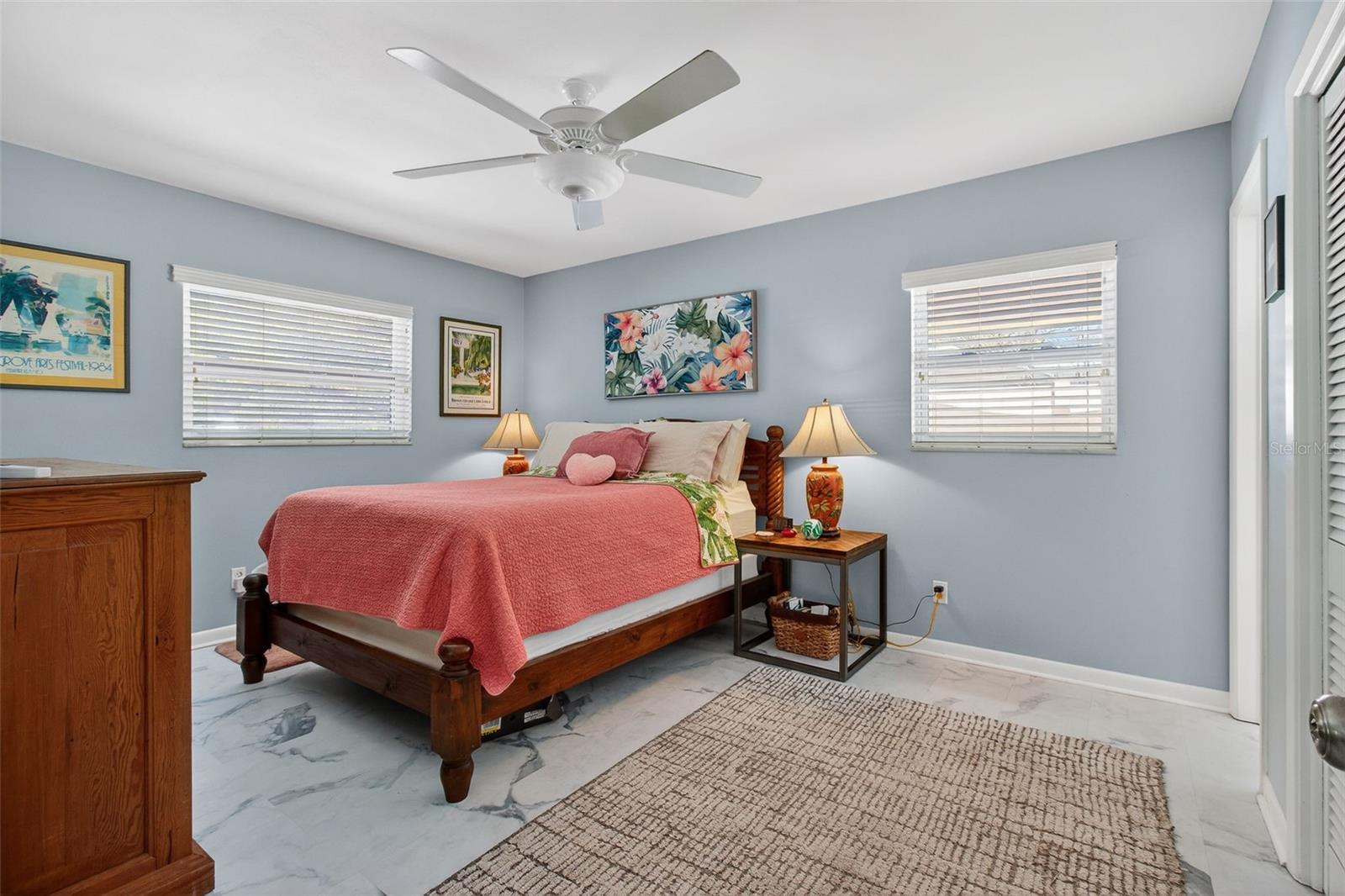 Image 15 of 29 For 5723 1st Street Ne