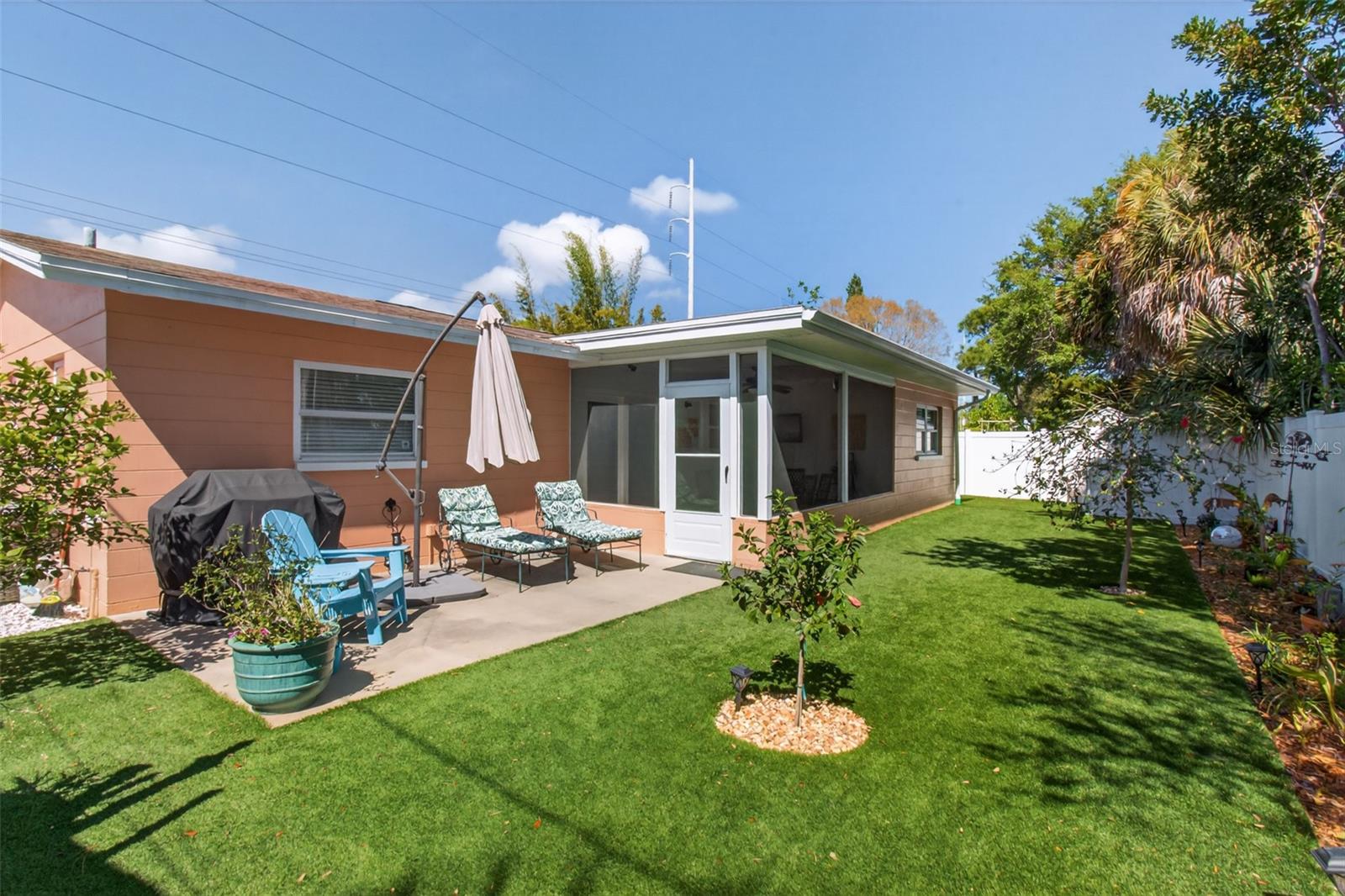 Image 22 of 29 For 5723 1st Street Ne