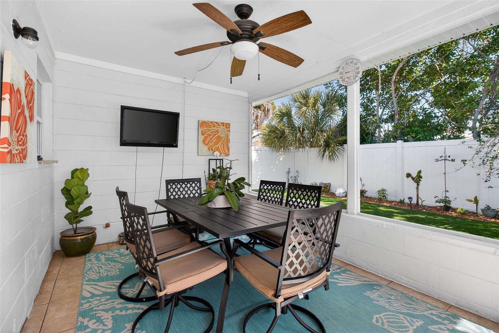 Image 6 of 29 For 5723 1st Street Ne