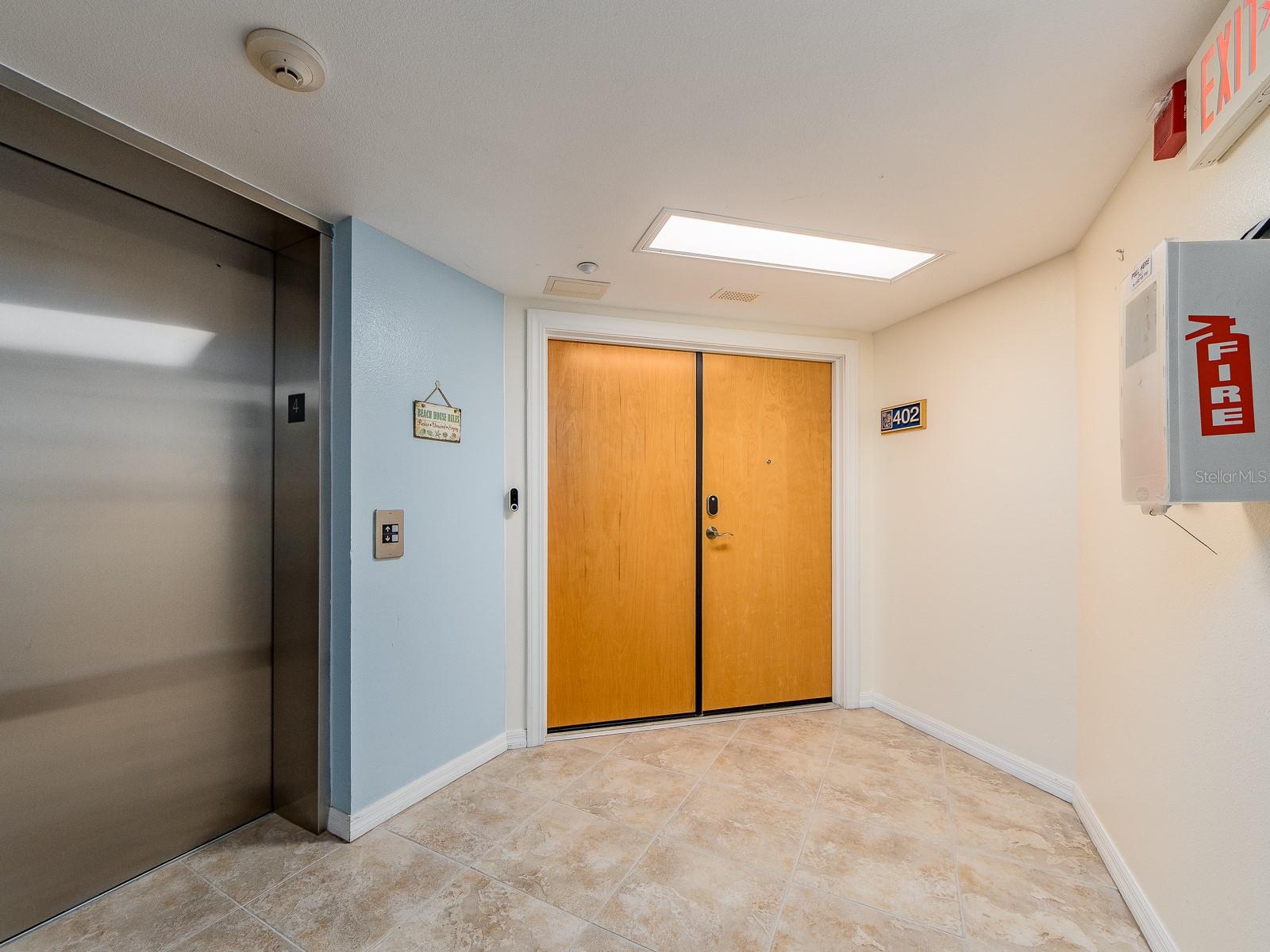 Image 5 of 57 For 1370 Gulf Boulevard 402