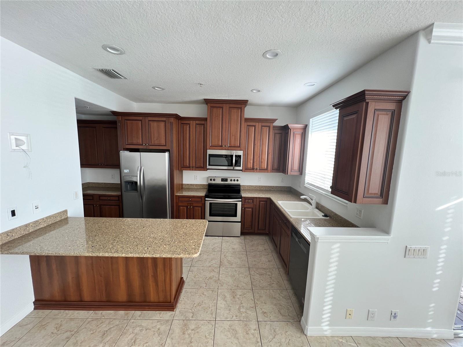 Image 22 of 55 For 4303 Spinnaker Cove Lane