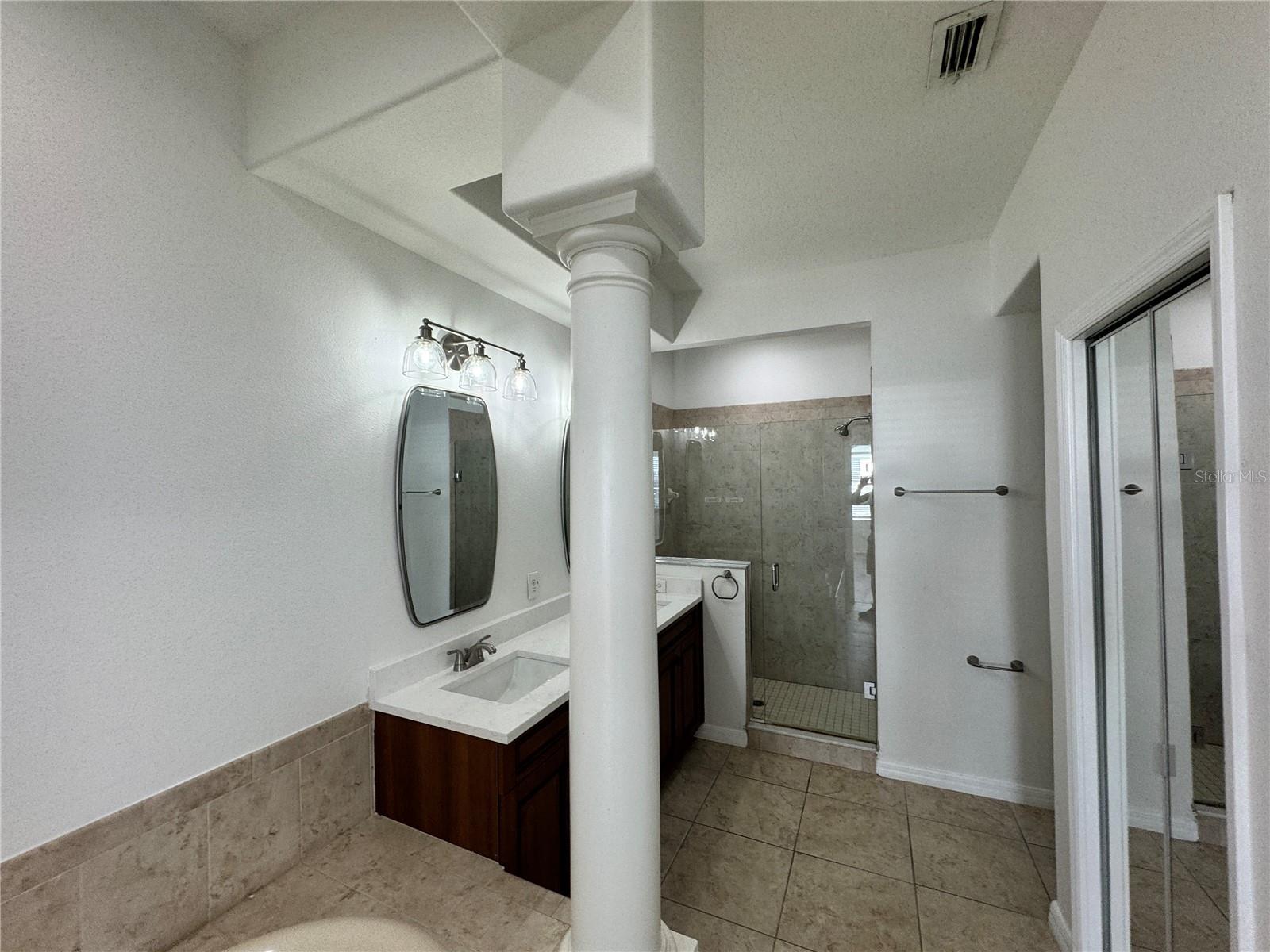 Image 36 of 55 For 4303 Spinnaker Cove Lane