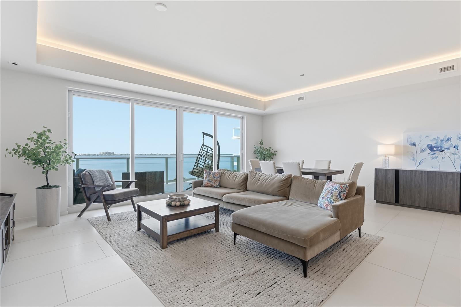 Image 12 of 37 For 1020 Sunset Point Road 505