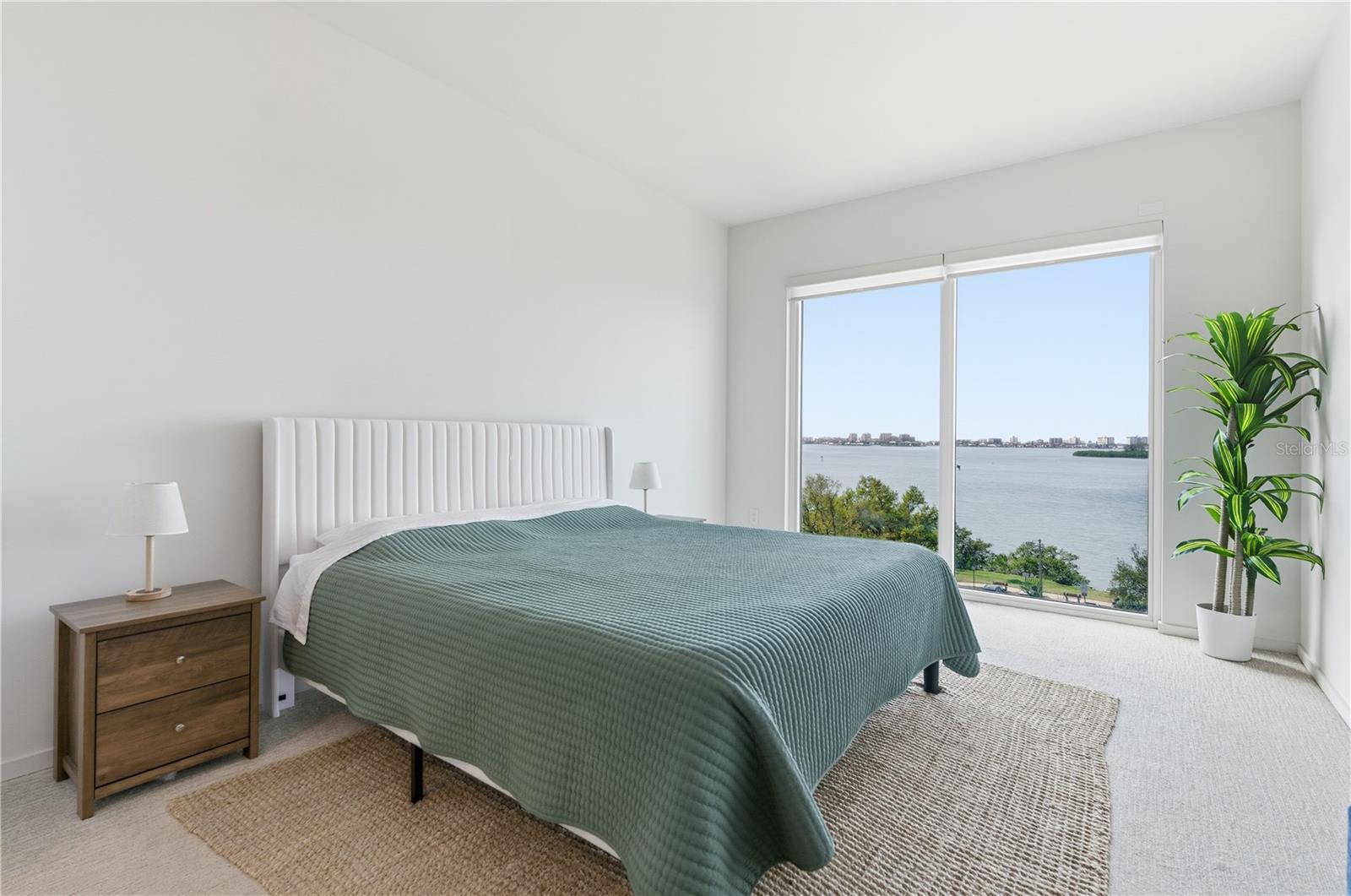 Image 14 of 37 For 1020 Sunset Point Road 505