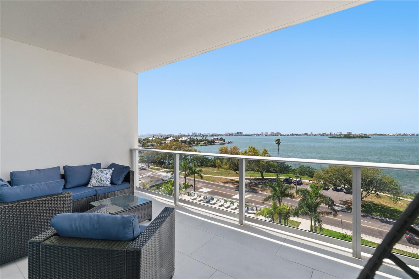 Image 2 of 37 For 1020 Sunset Point Road 505