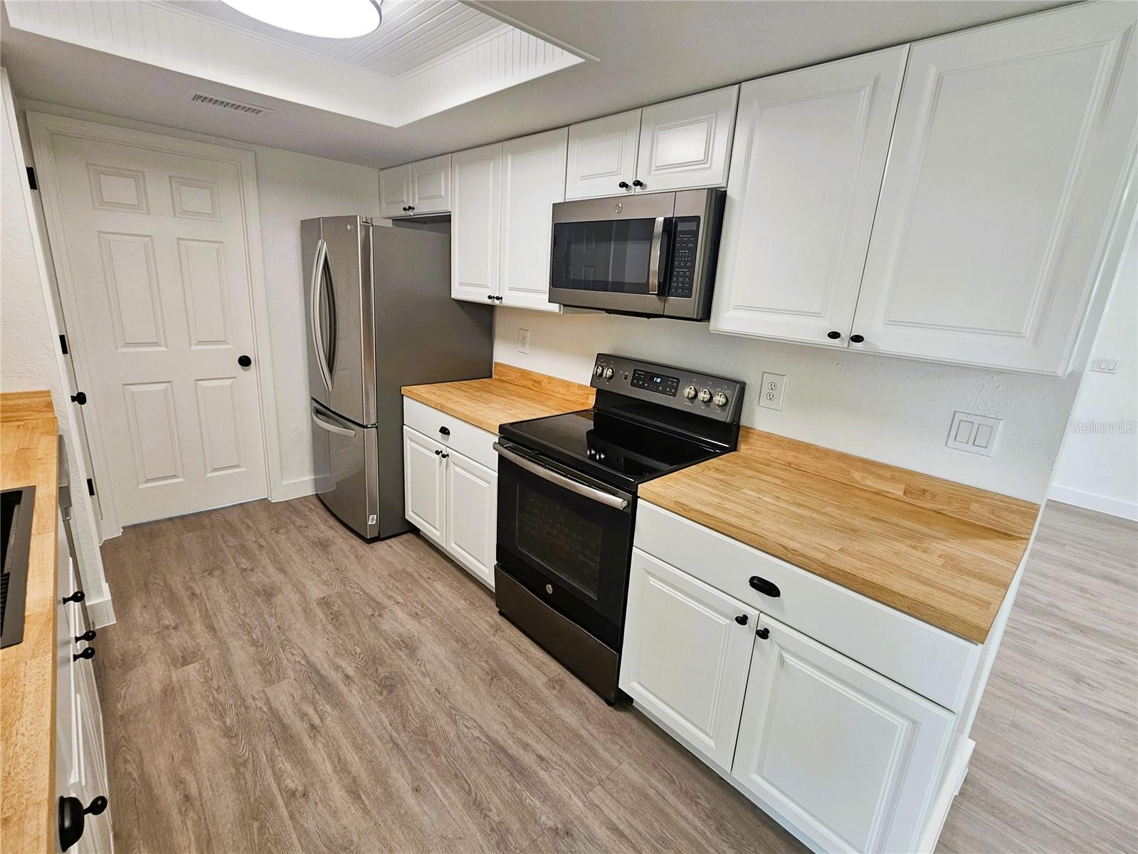 Image 11 of 34 For 12218 Shadow Ridge Boulevard