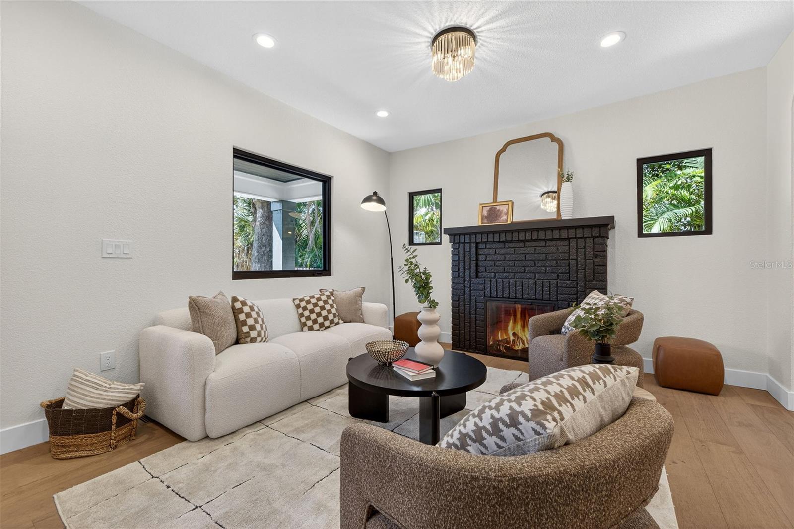 Image 13 of 68 For 159 17th Avenue N