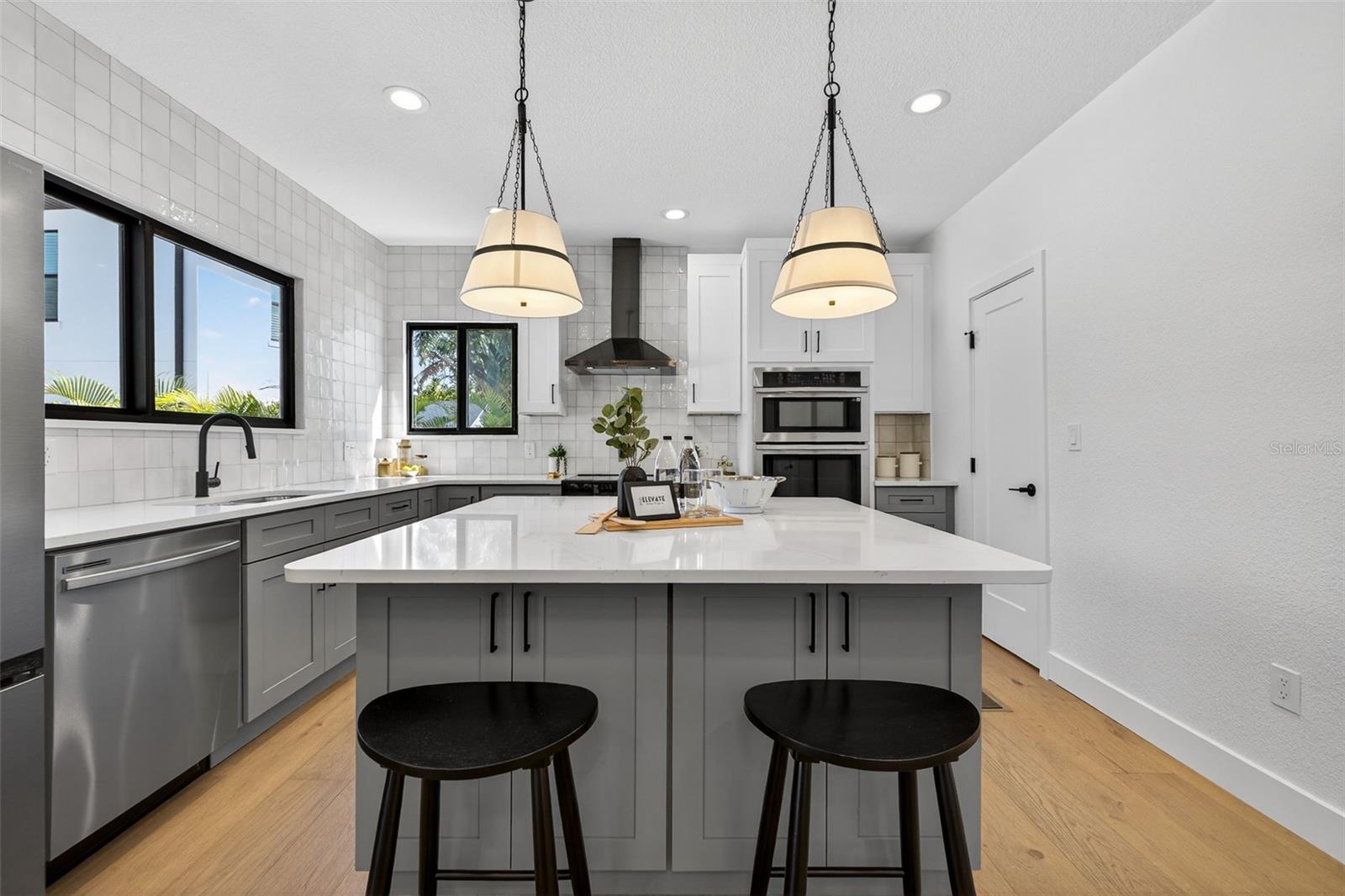 Image 23 of 68 For 159 17th Avenue N