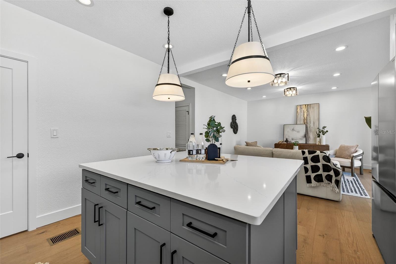 Image 27 of 68 For 159 17th Avenue N