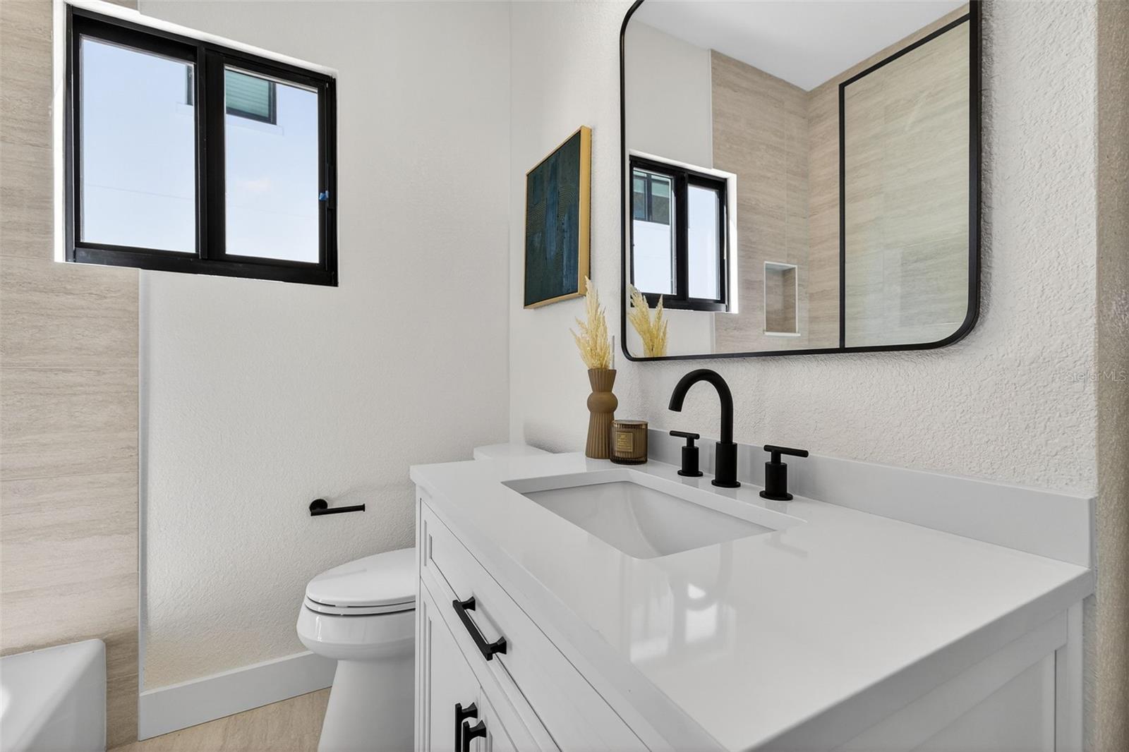 Image 35 of 68 For 159 17th Avenue N