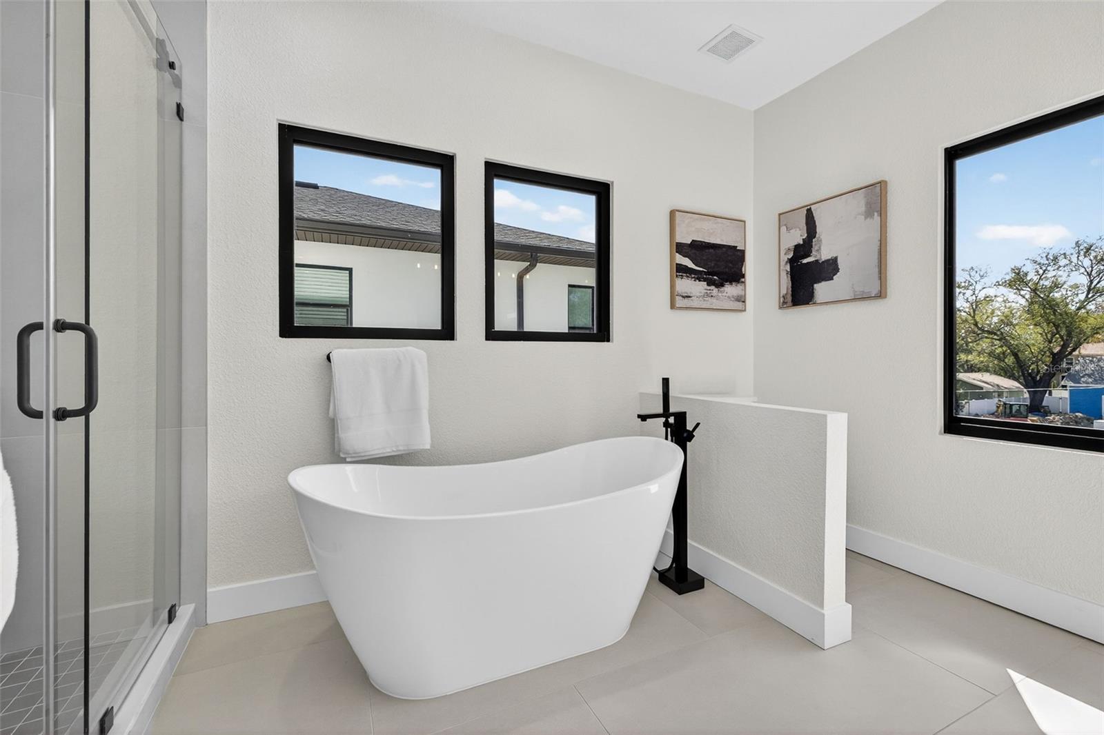 Image 42 of 68 For 159 17th Avenue N