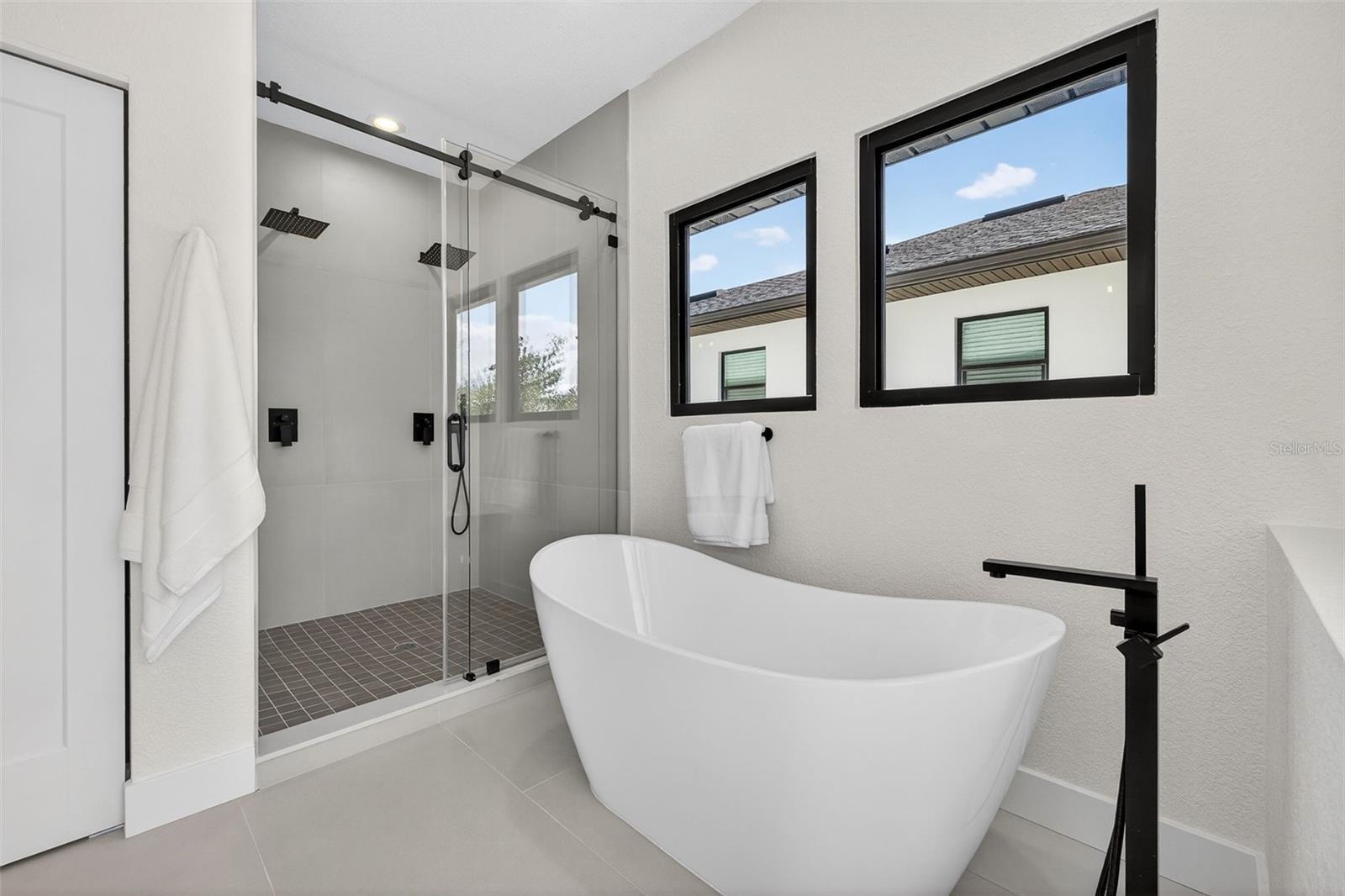 Image 43 of 68 For 159 17th Avenue N