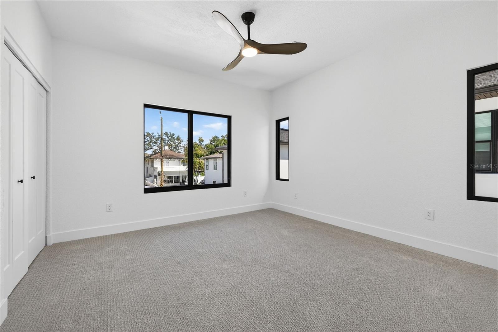 Image 53 of 68 For 159 17th Avenue N