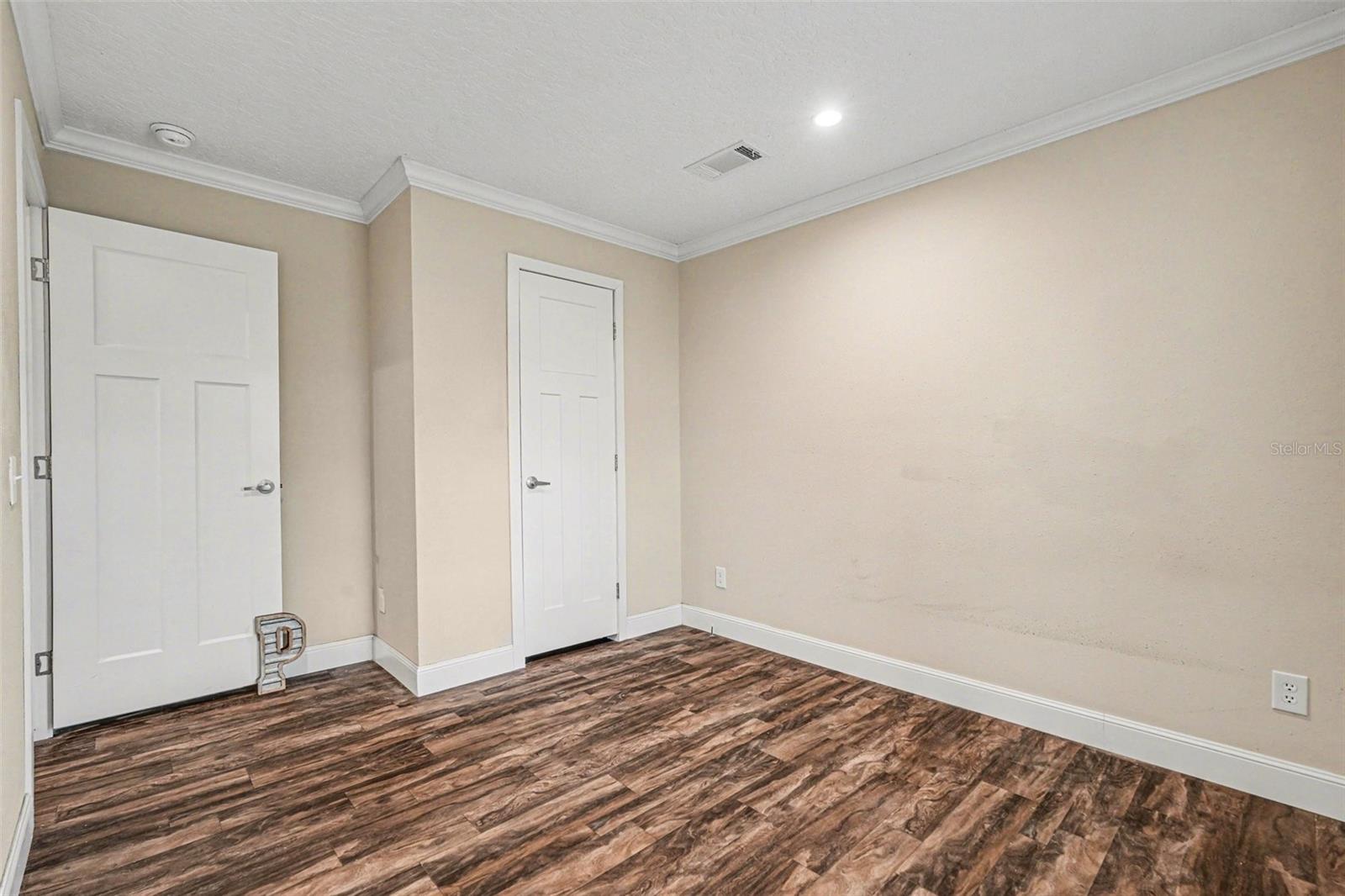 Image 20 of 27 For 12713 Darren Place