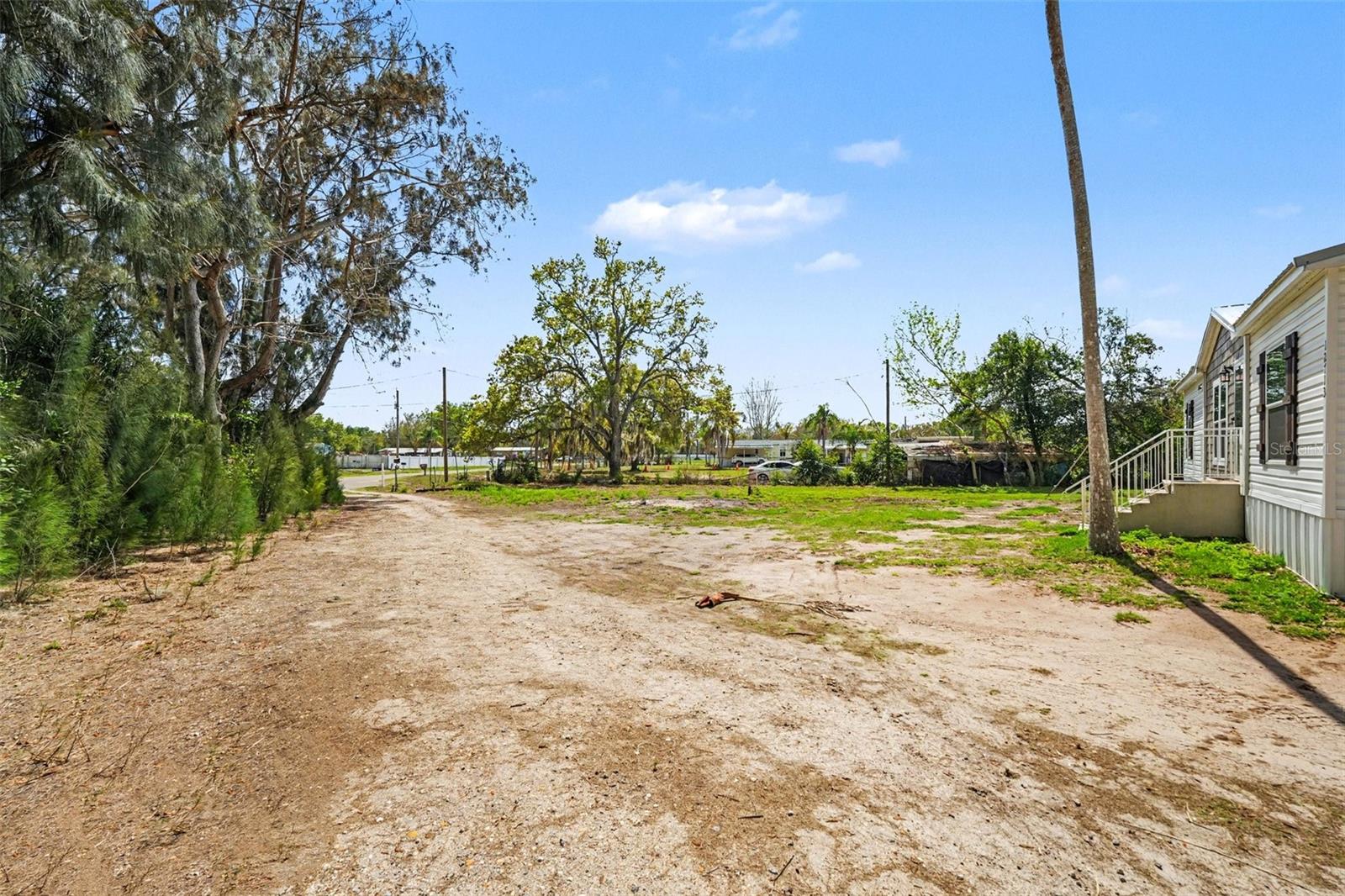 Image 23 of 27 For 12713 Darren Place