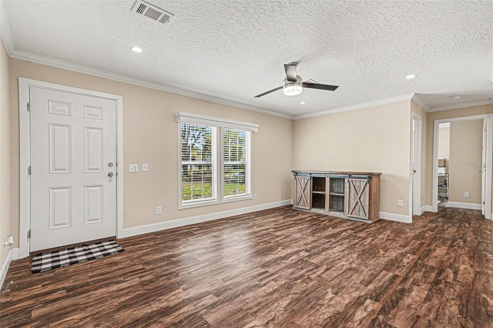 Image 3 of 27 For 12713 Darren Place