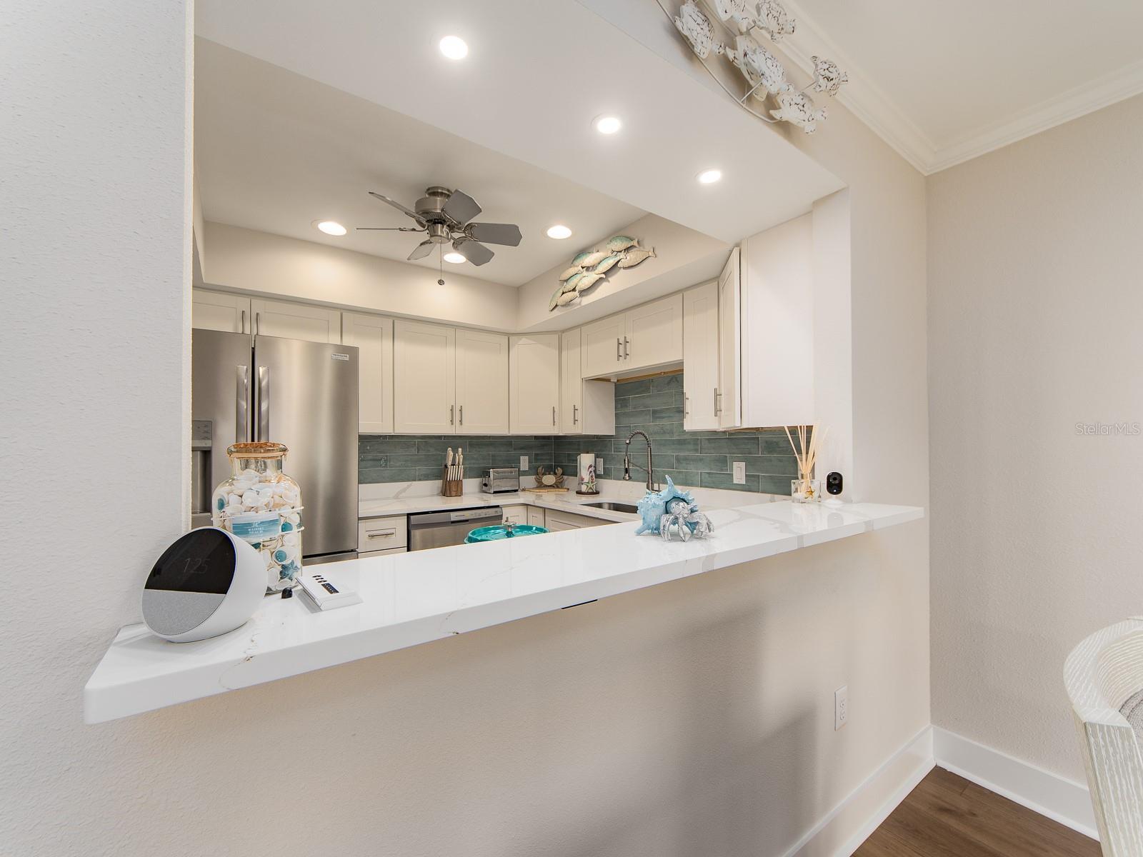 Image 10 of 51 For 1401 Gulf Boulevard 117