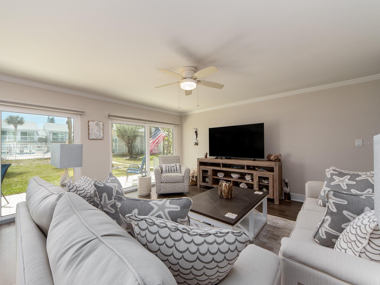 Image 6 of 51 For 1401 Gulf Boulevard 117