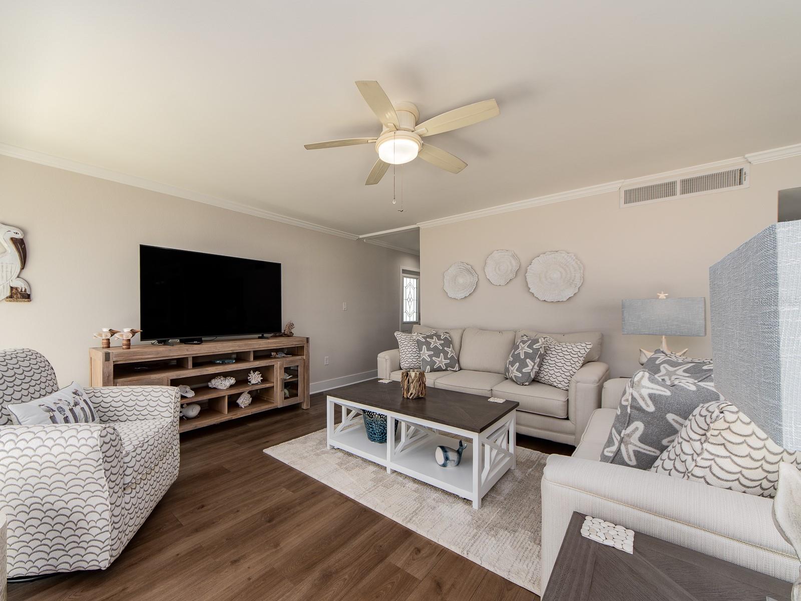 Image 7 of 51 For 1401 Gulf Boulevard 117