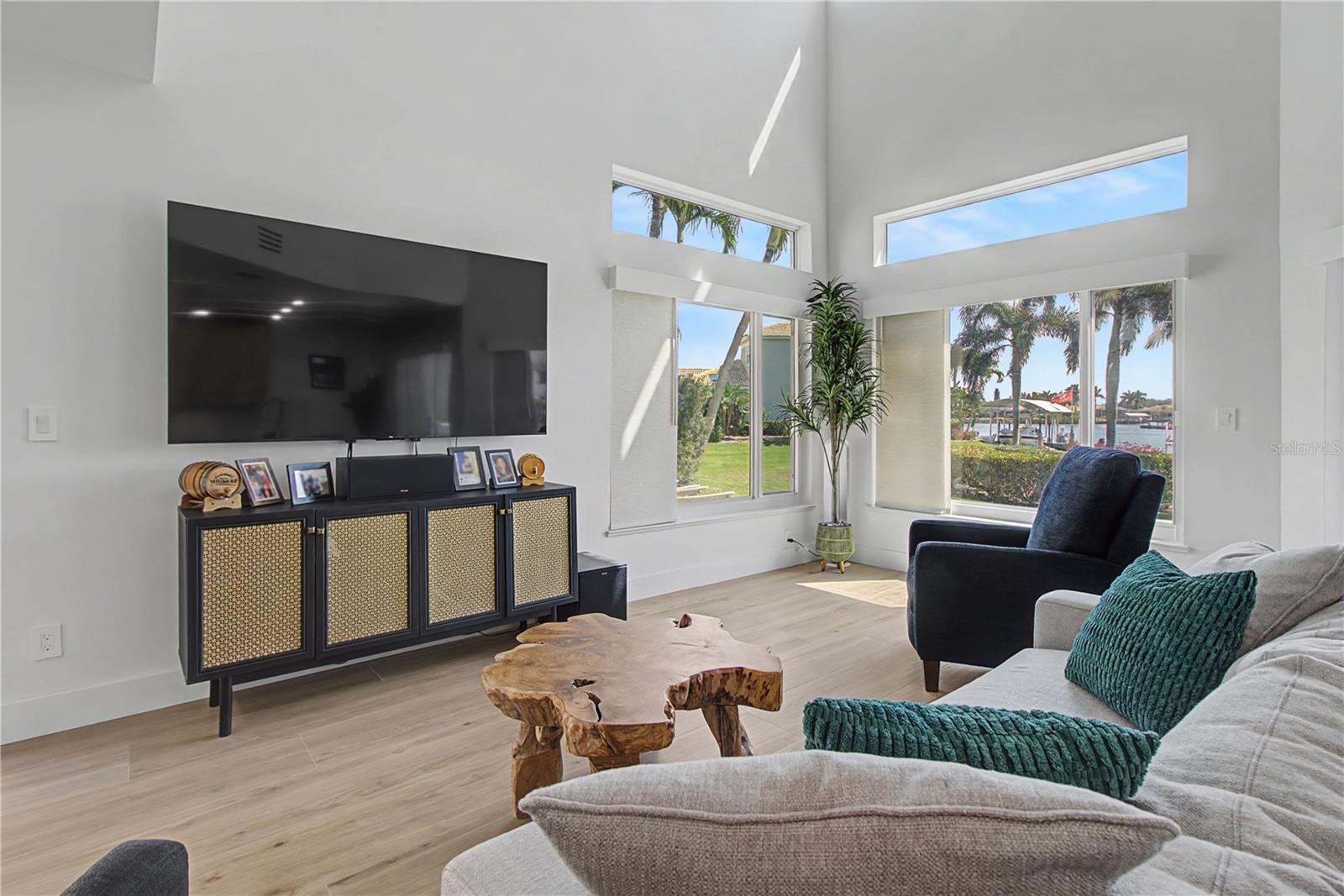 Image 11 of 50 For 140 Eveningstar Cay