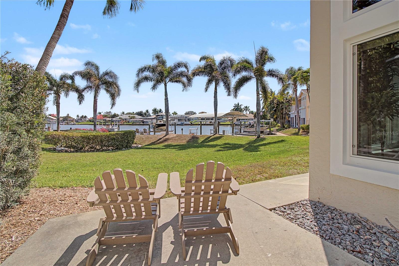 Image 37 of 50 For 140 Eveningstar Cay