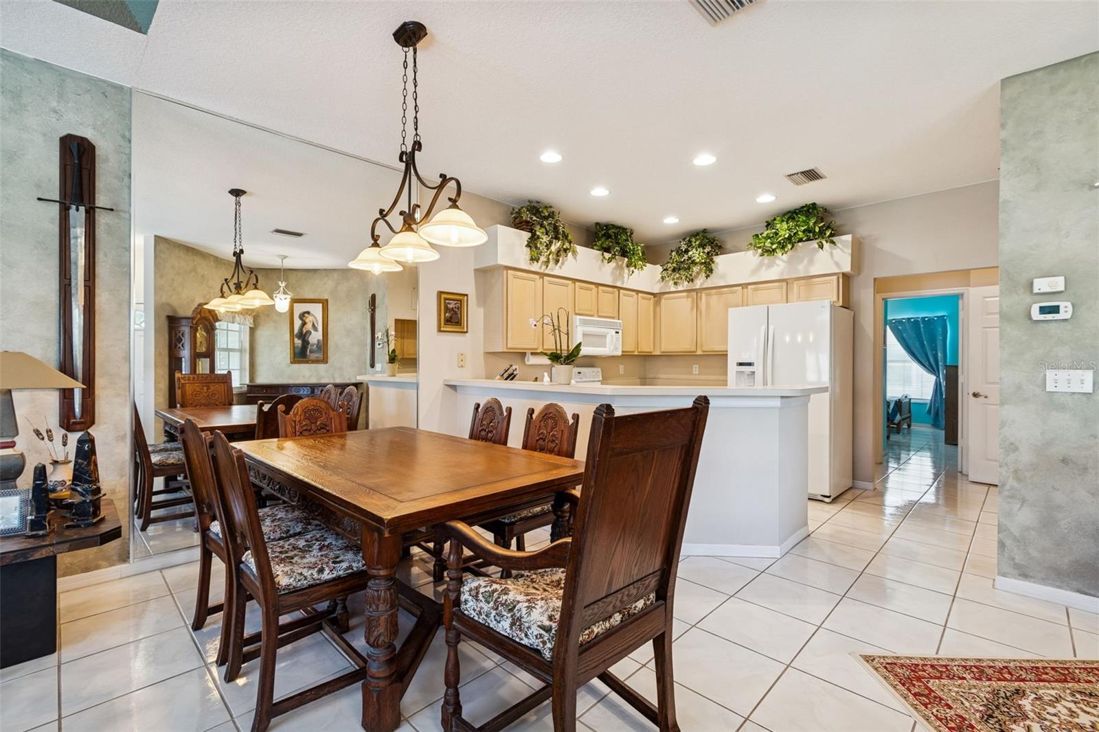 Image 21 of 80 For 1823 Highland Road