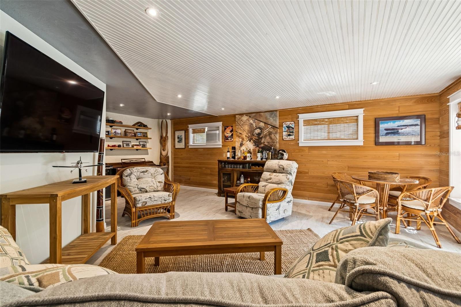 Image 40 of 80 For 1823 Highland Road