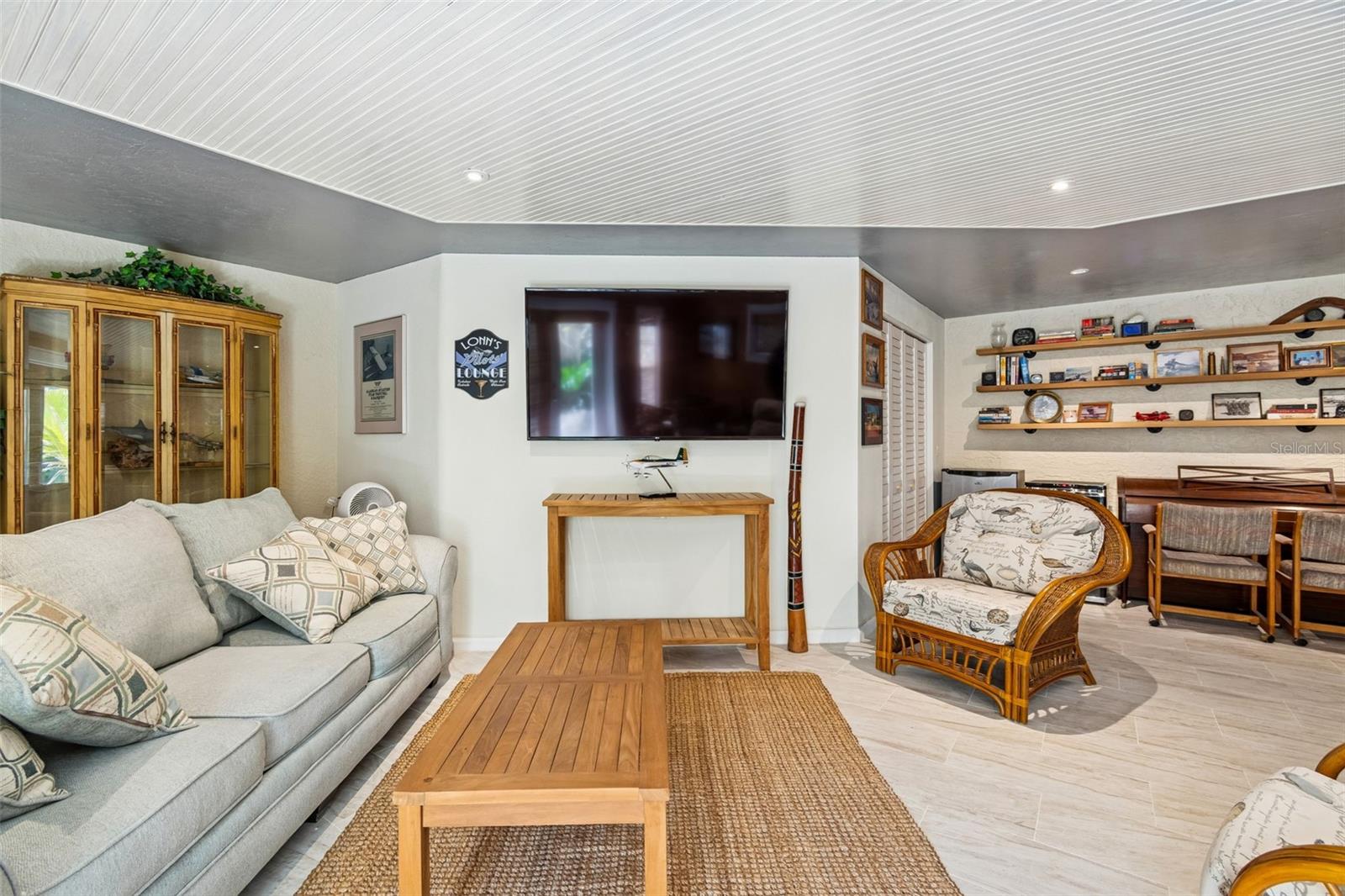 Image 42 of 80 For 1823 Highland Road