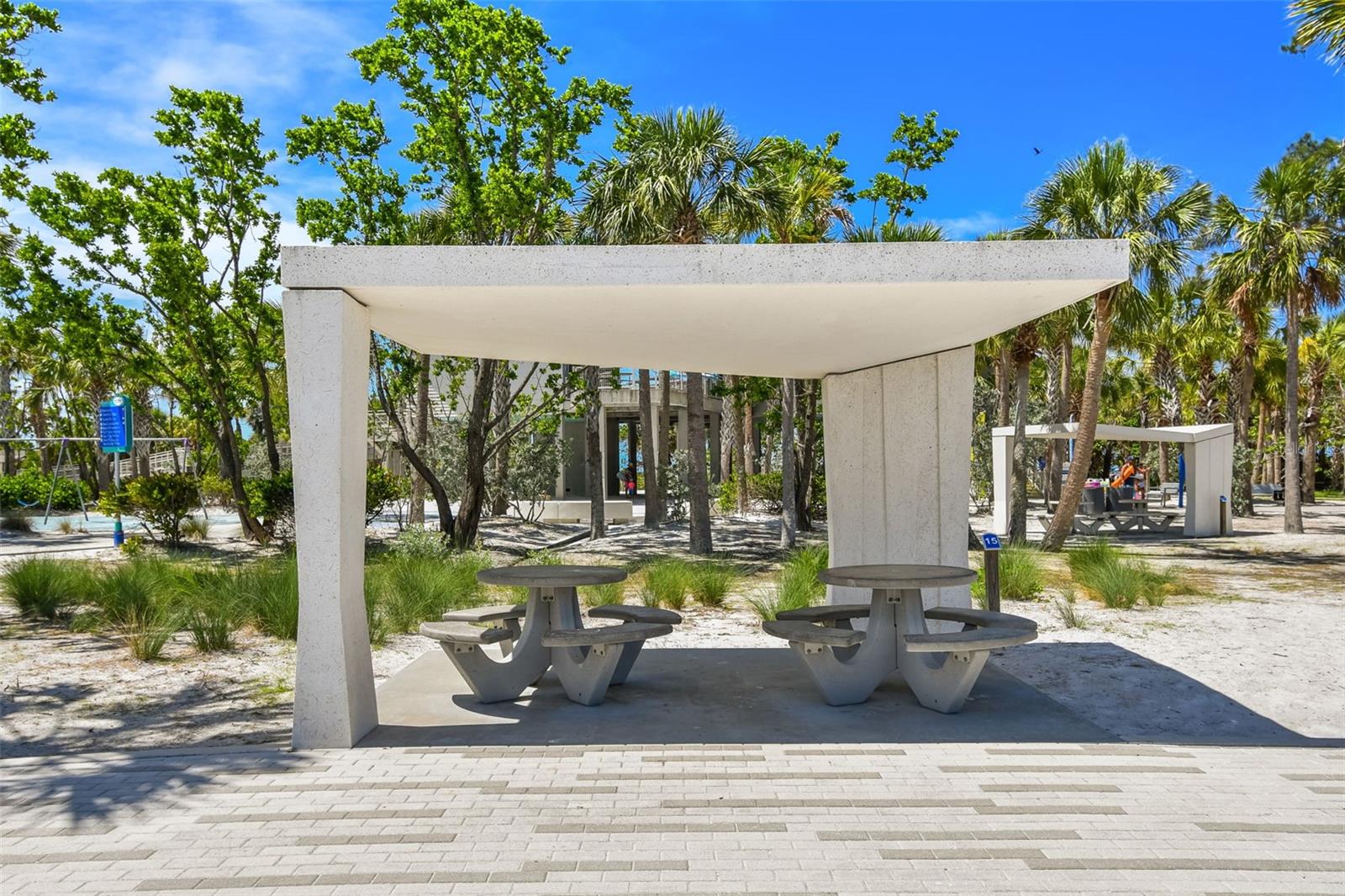 Image 73 of 80 For 1823 Highland Road