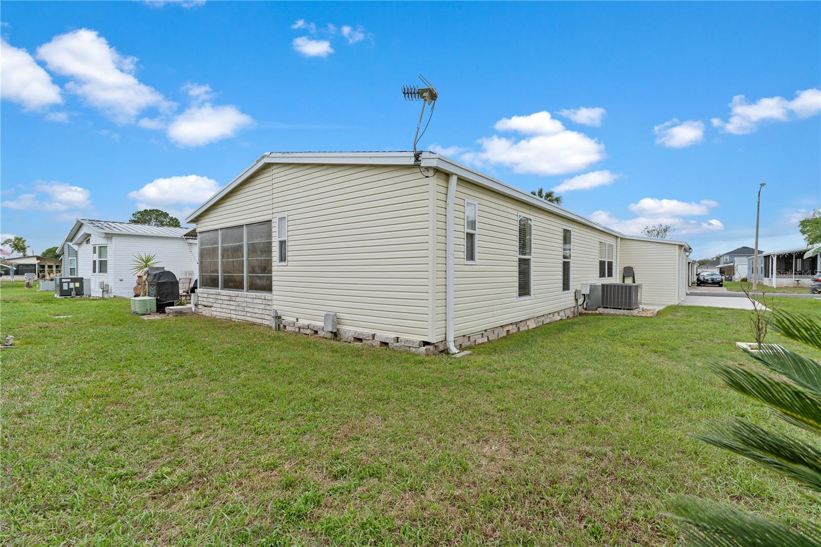 Image 4 of 63 For 3120 Pond Hollow Street