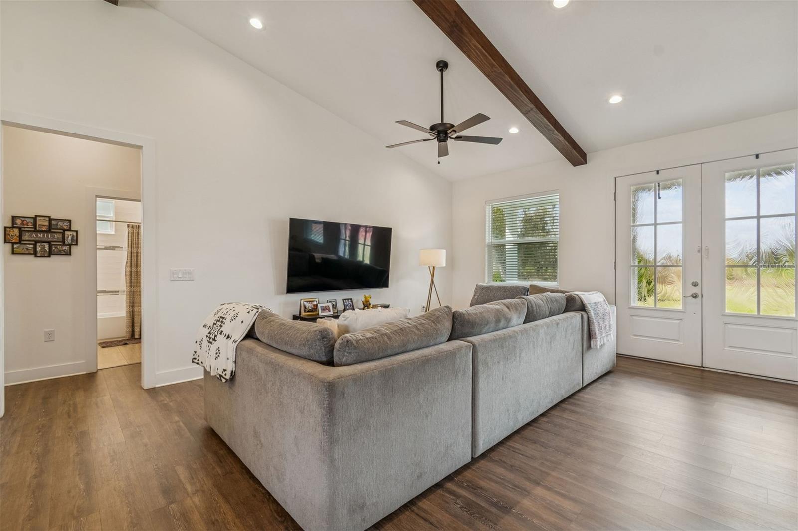 Image 12 of 98 For 5614 Pless Road