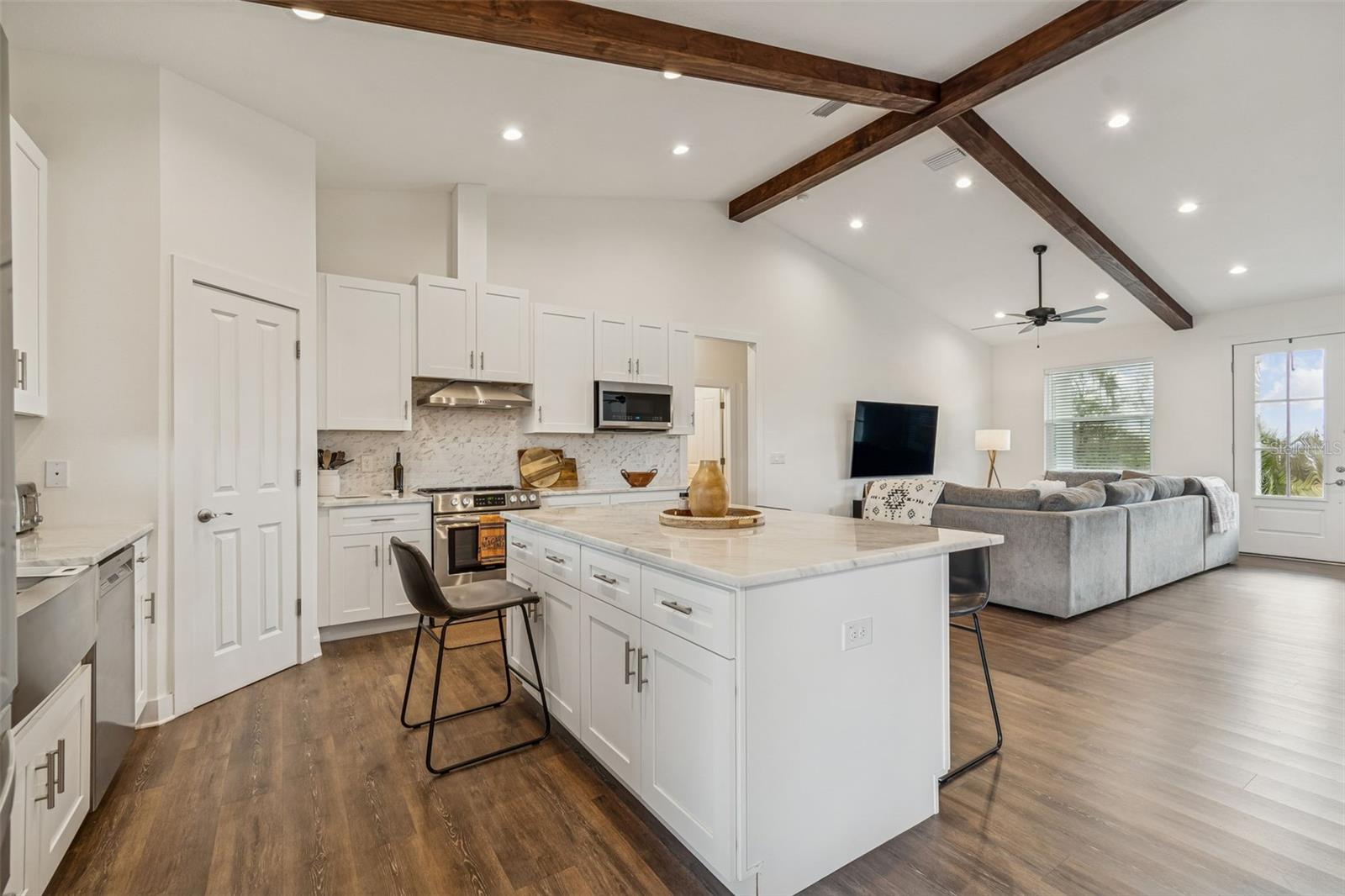 Image 17 of 98 For 5614 Pless Road