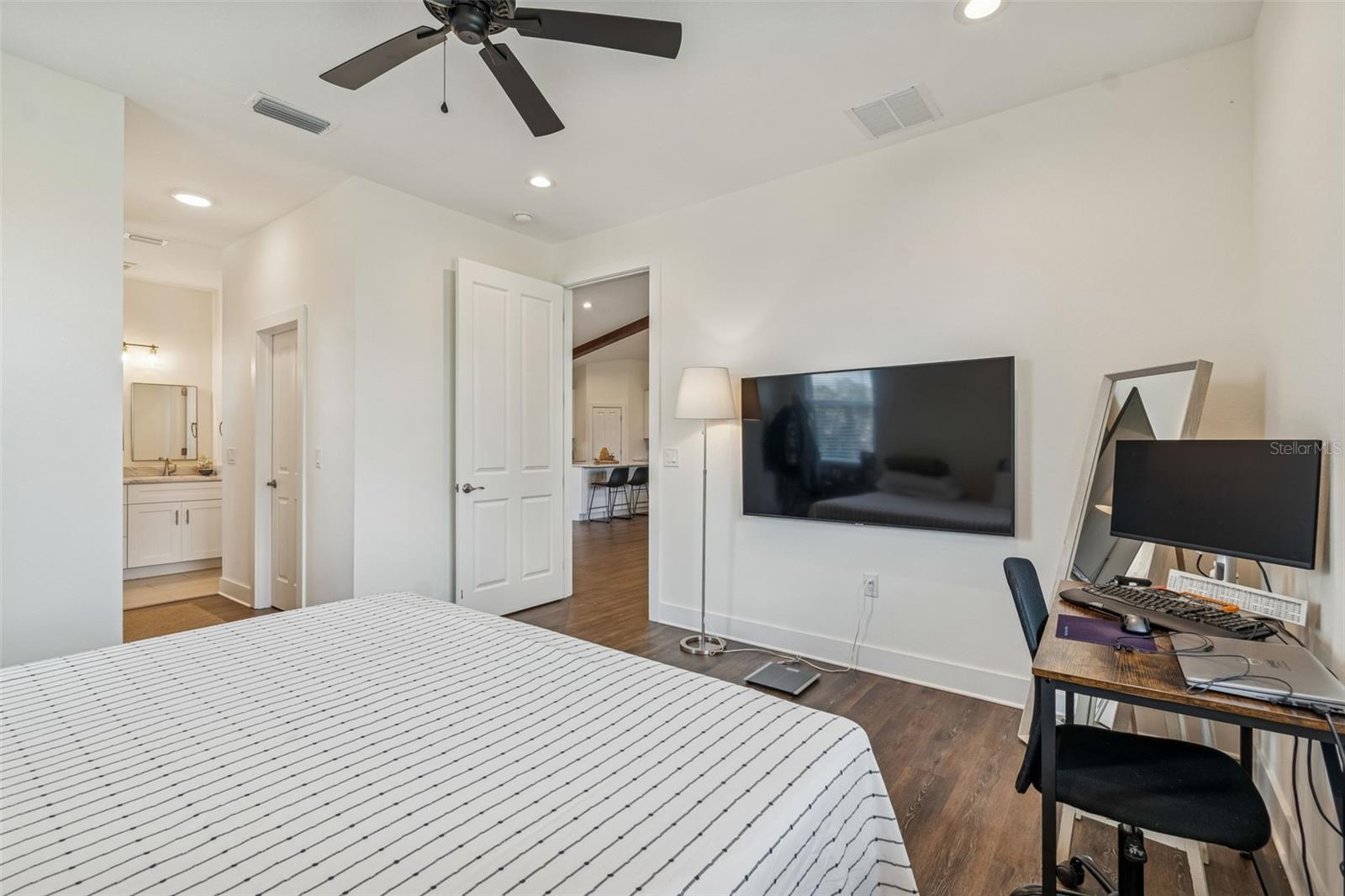 Image 24 of 98 For 5614 Pless Road